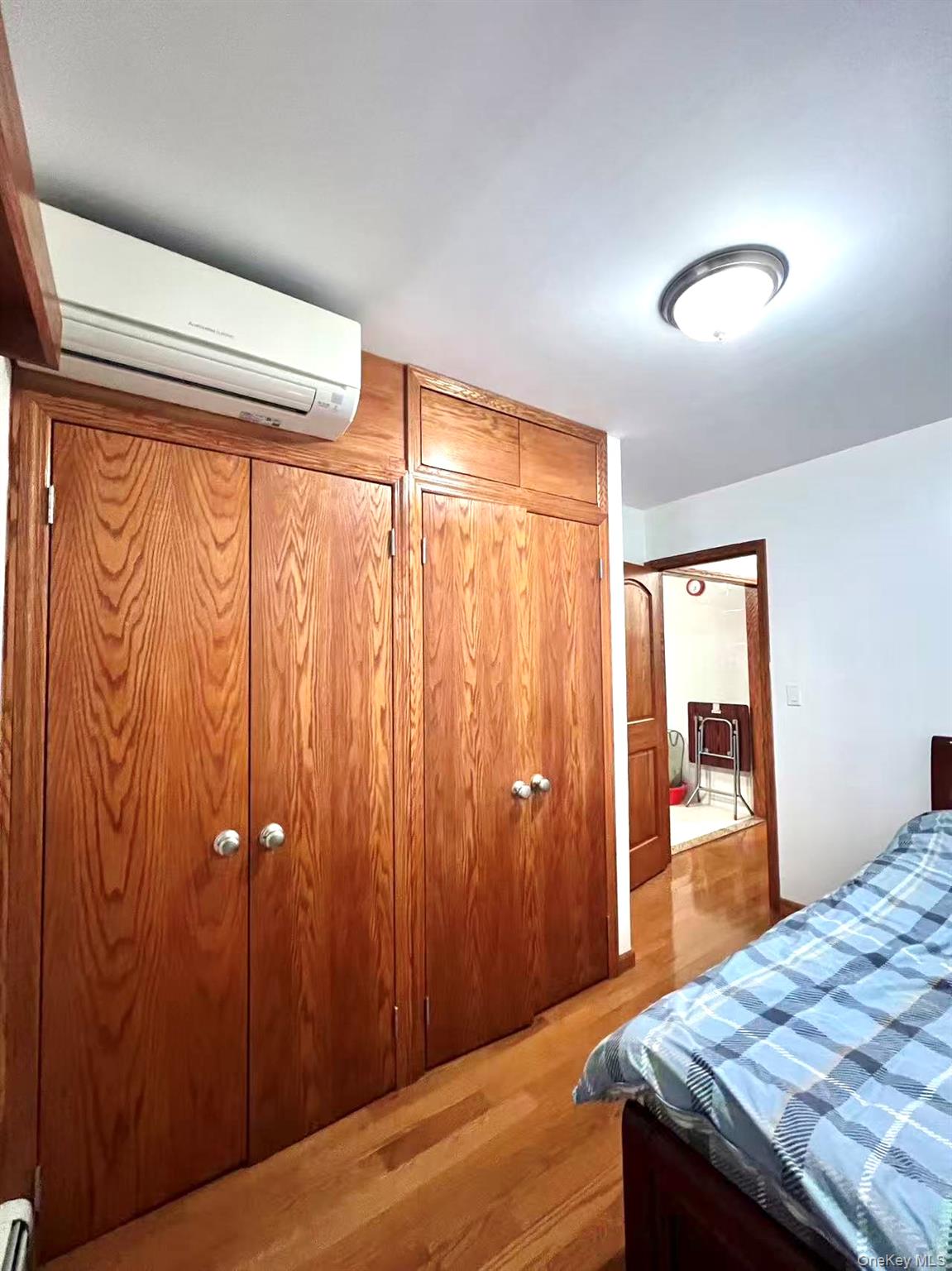 94-27 43rd Ave, Elmhurst, NY 11373