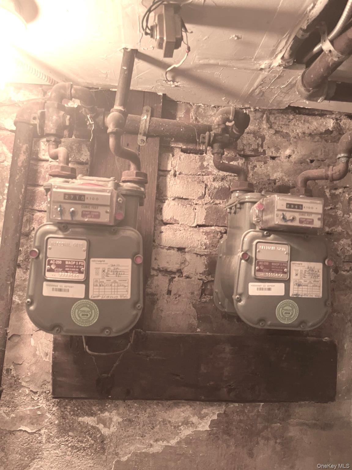 94-27 43rd Ave, Elmhurst, NY 11373