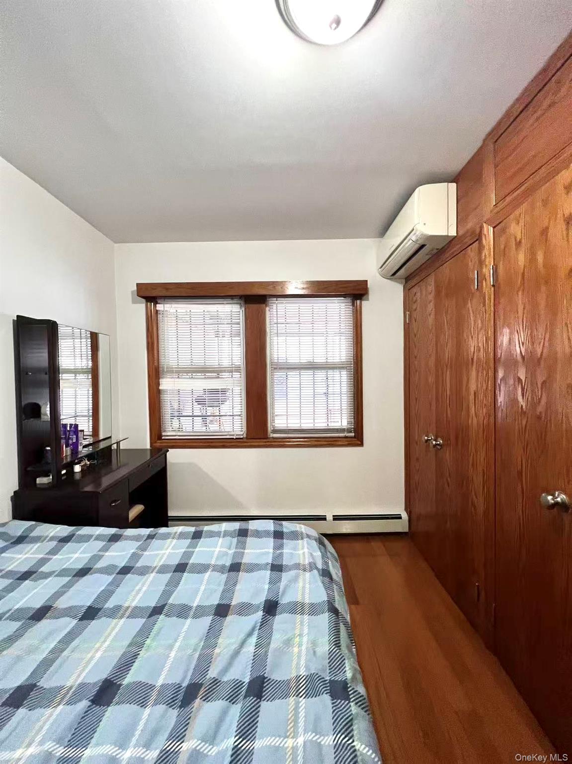 94-27 43rd Ave, Elmhurst, NY 11373