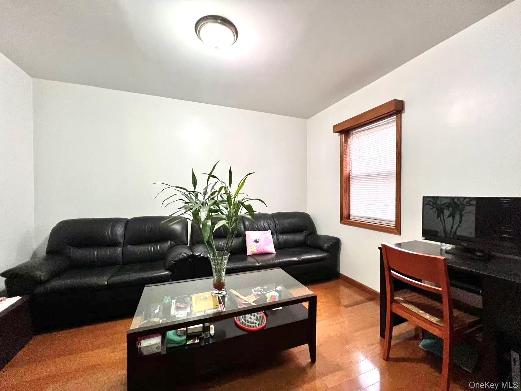 94-27 43rd Ave, Elmhurst, NY 11373