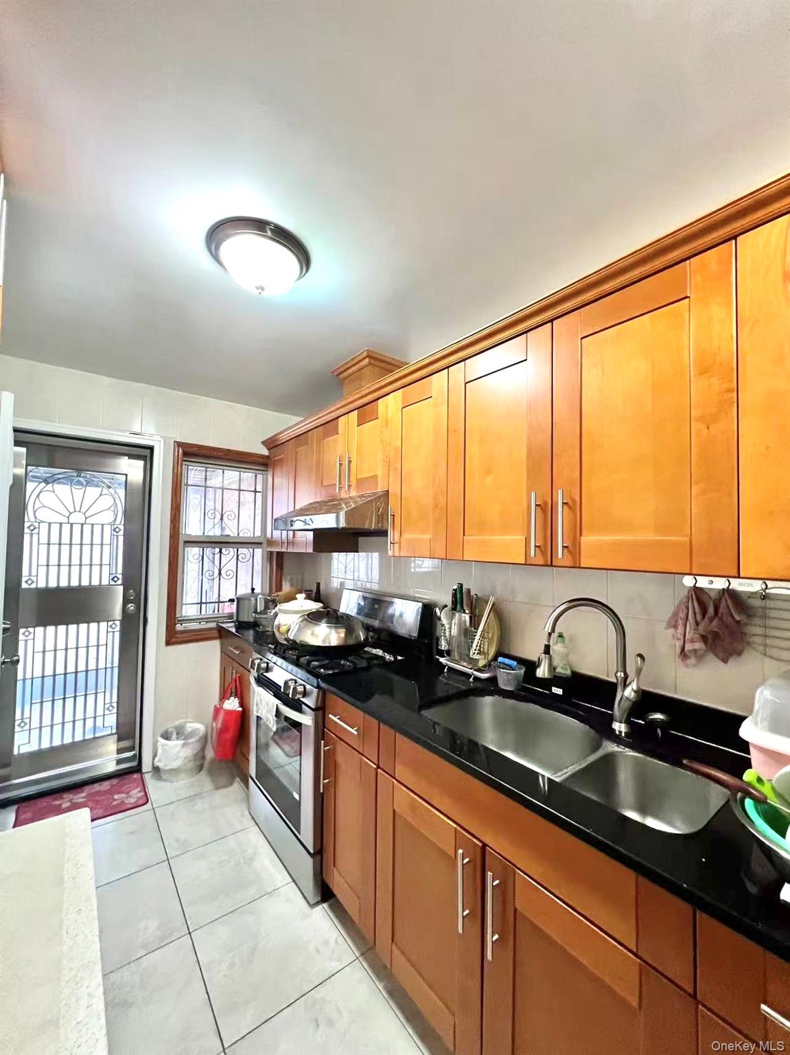 94-27 43rd Ave, Elmhurst, NY 11373