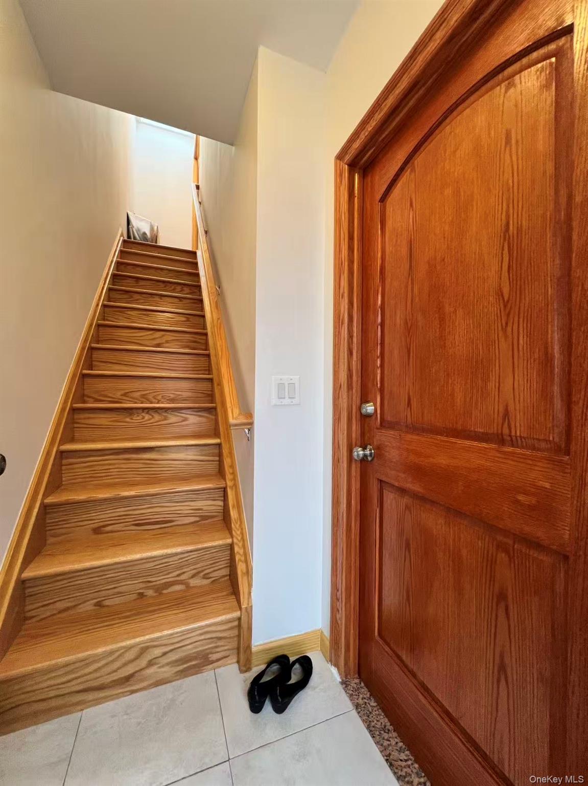 94-27 43rd Ave, Elmhurst, NY 11373