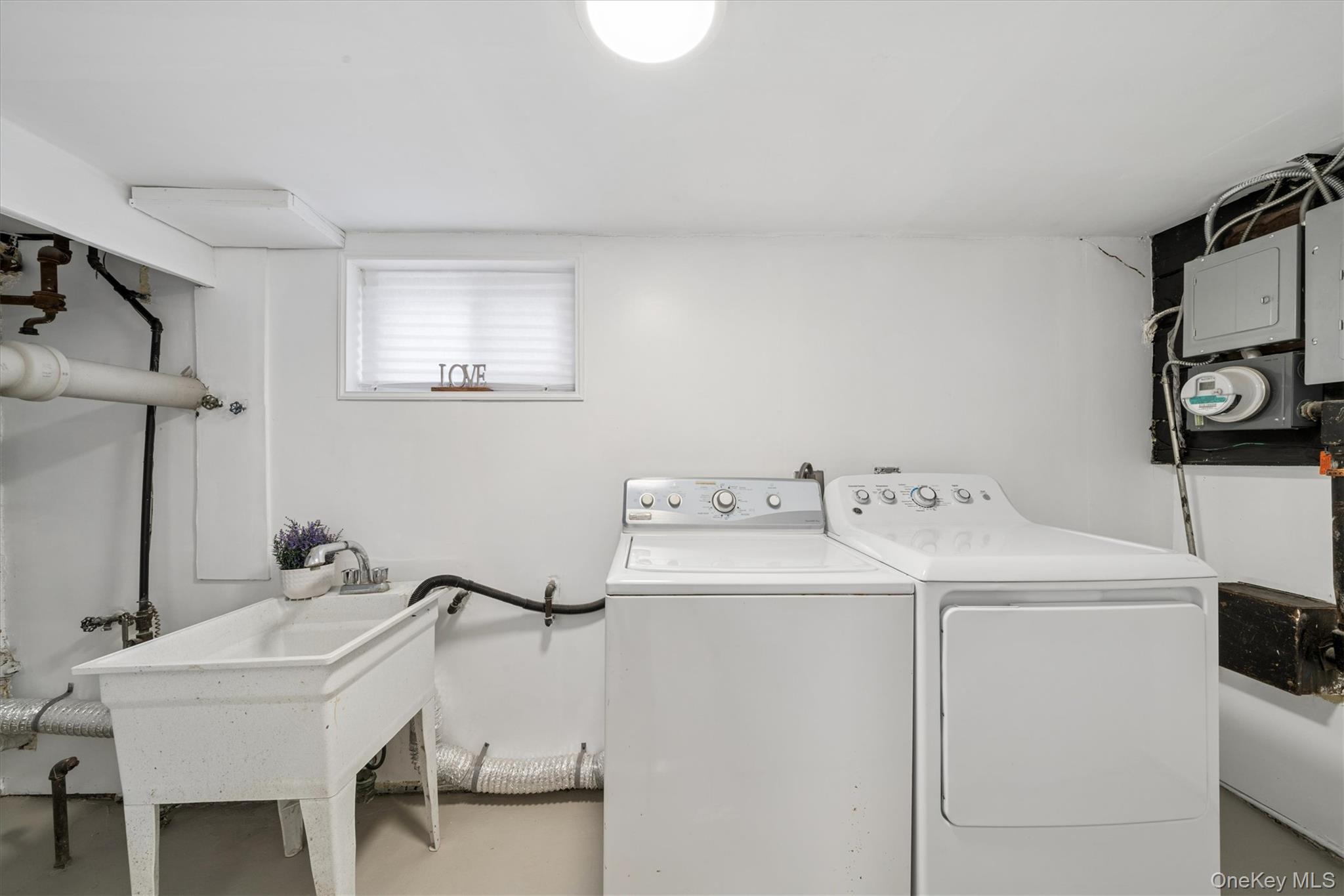 119-41 27th Avenue, Flushing, NY 11354