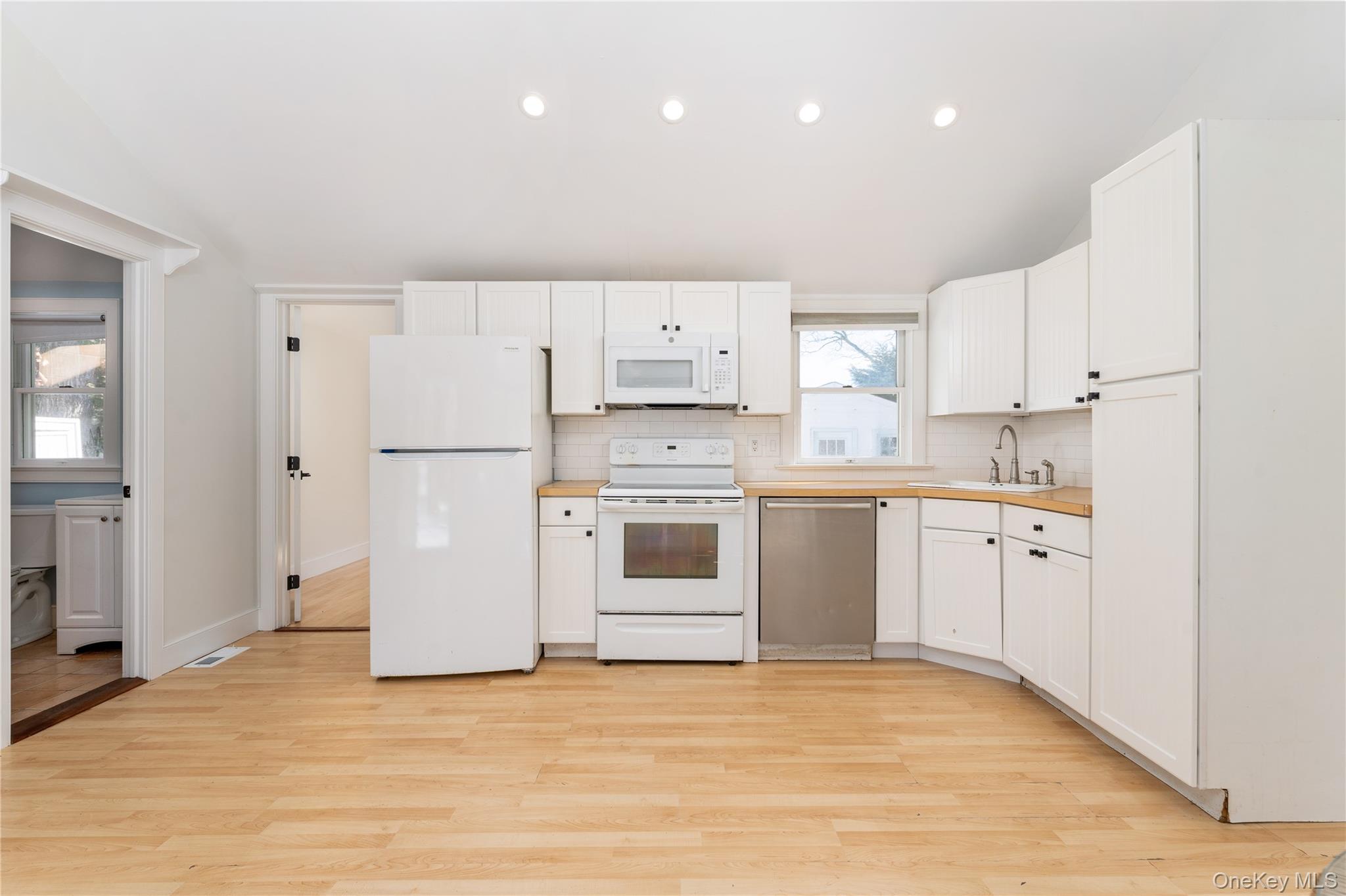 5 Sherman Avenue, Hampton Bays, NY 11946