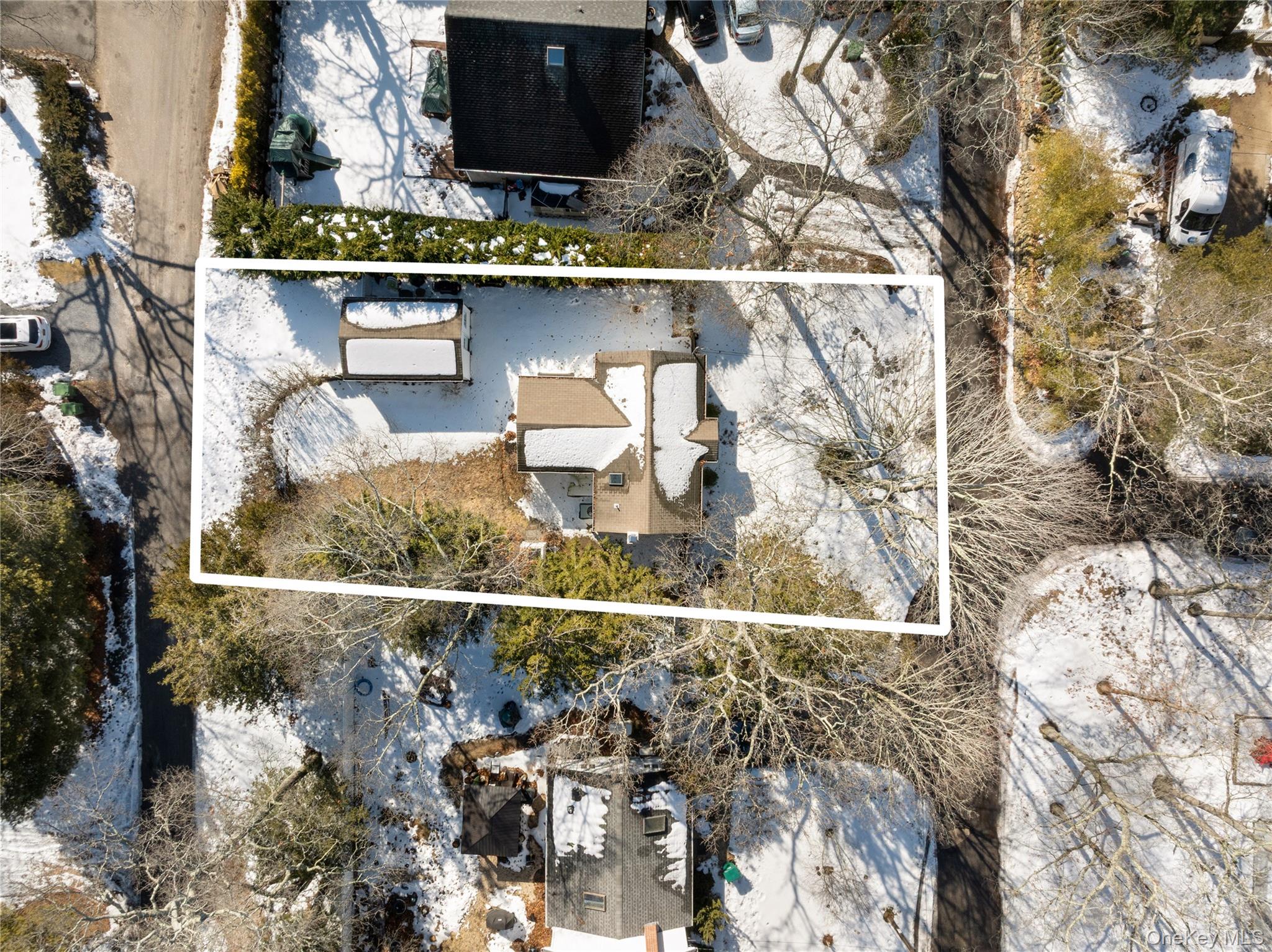 5 Sherman Avenue, Hampton Bays, NY 11946