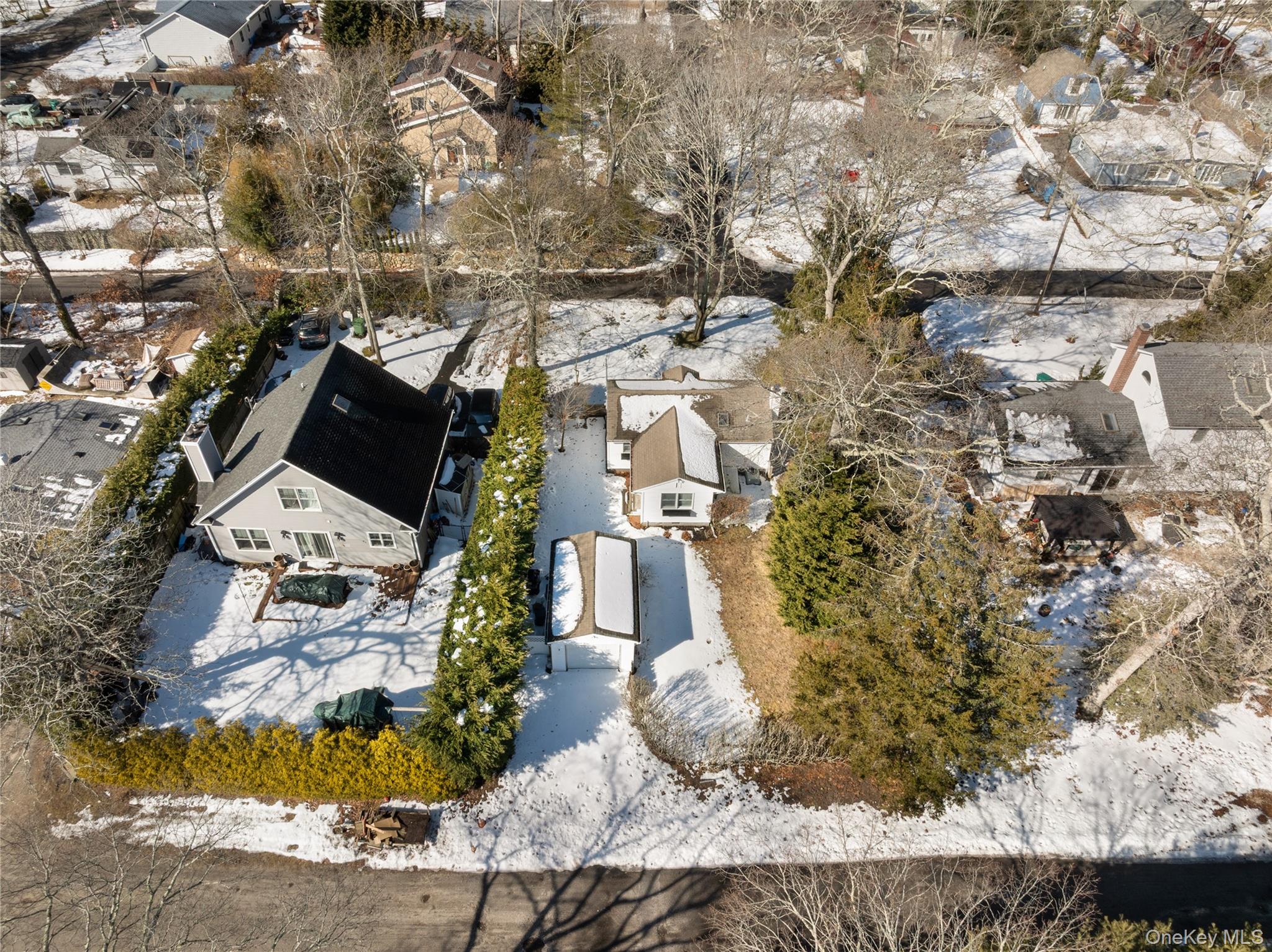 5 Sherman Avenue, Hampton Bays, NY 11946