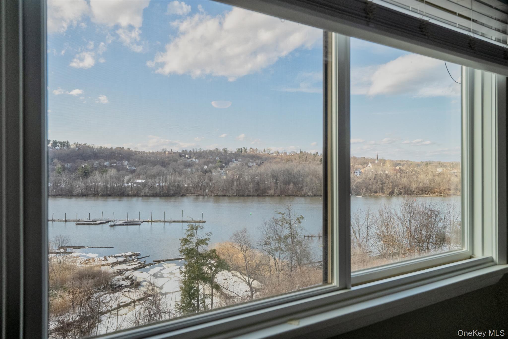 10 Rondout Harbor, Port Ewen, NY 12466