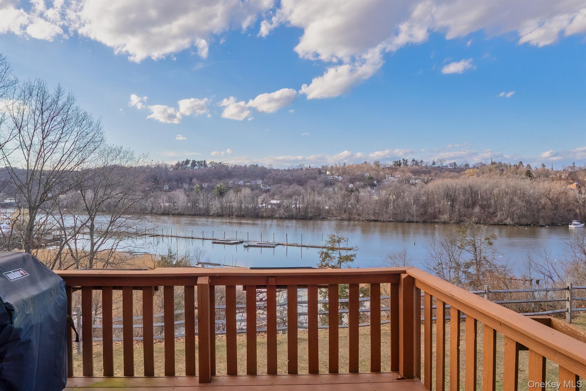 10 Rondout Harbor, Port Ewen, NY 12466