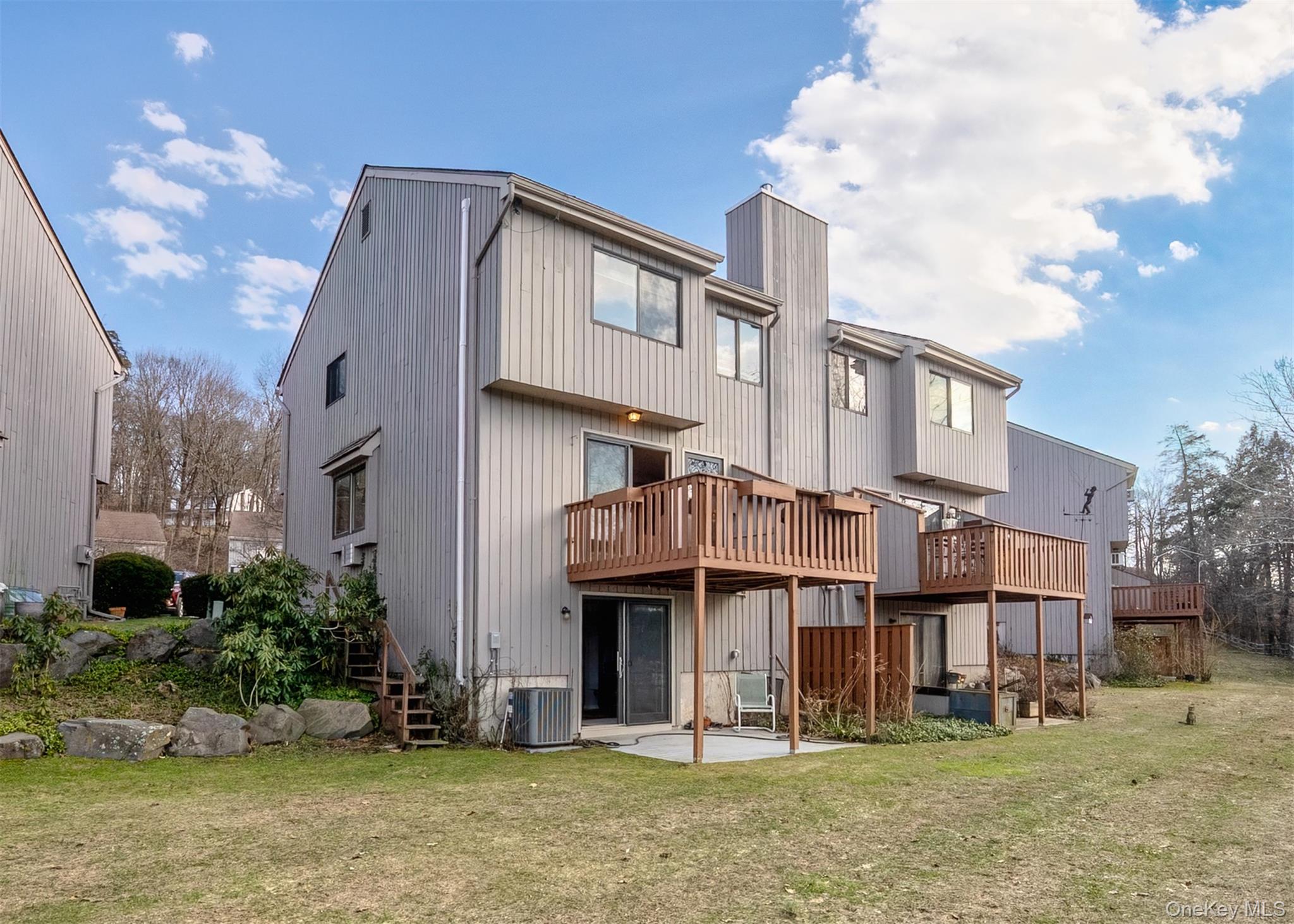 10 Rondout Harbor, Port Ewen, NY 12466