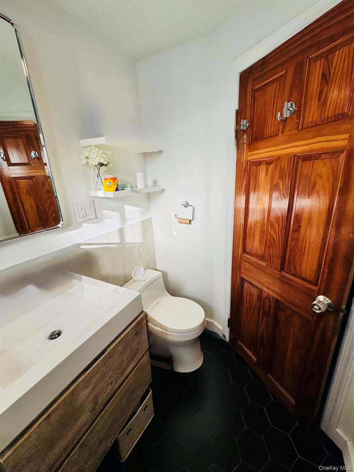 8936 90th Street, Woodhaven, NY 11421