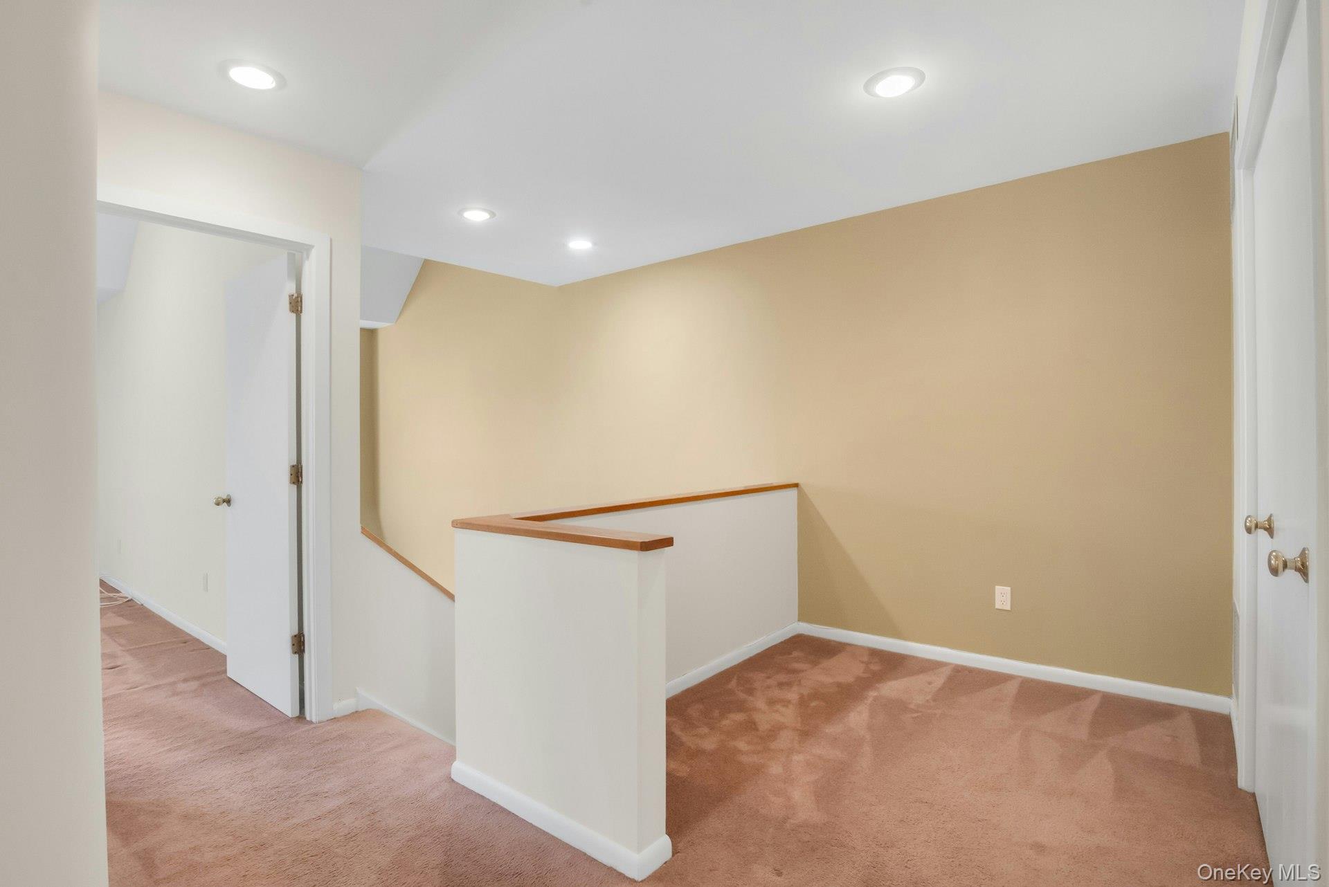 1 Spring Pond Drive # 1, Ossining, NY 10562