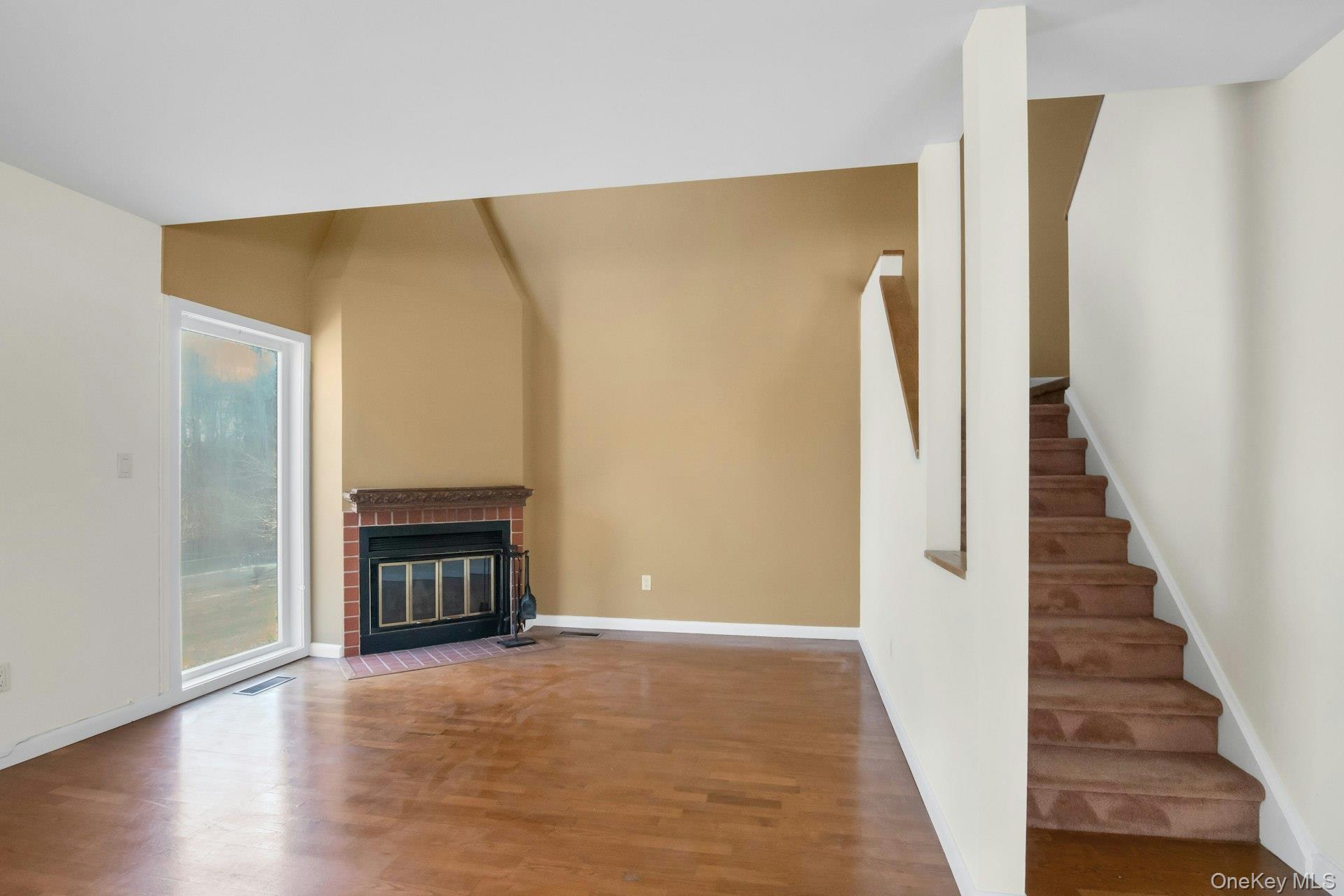 1 Spring Pond Drive # 1, Ossining, NY 10562