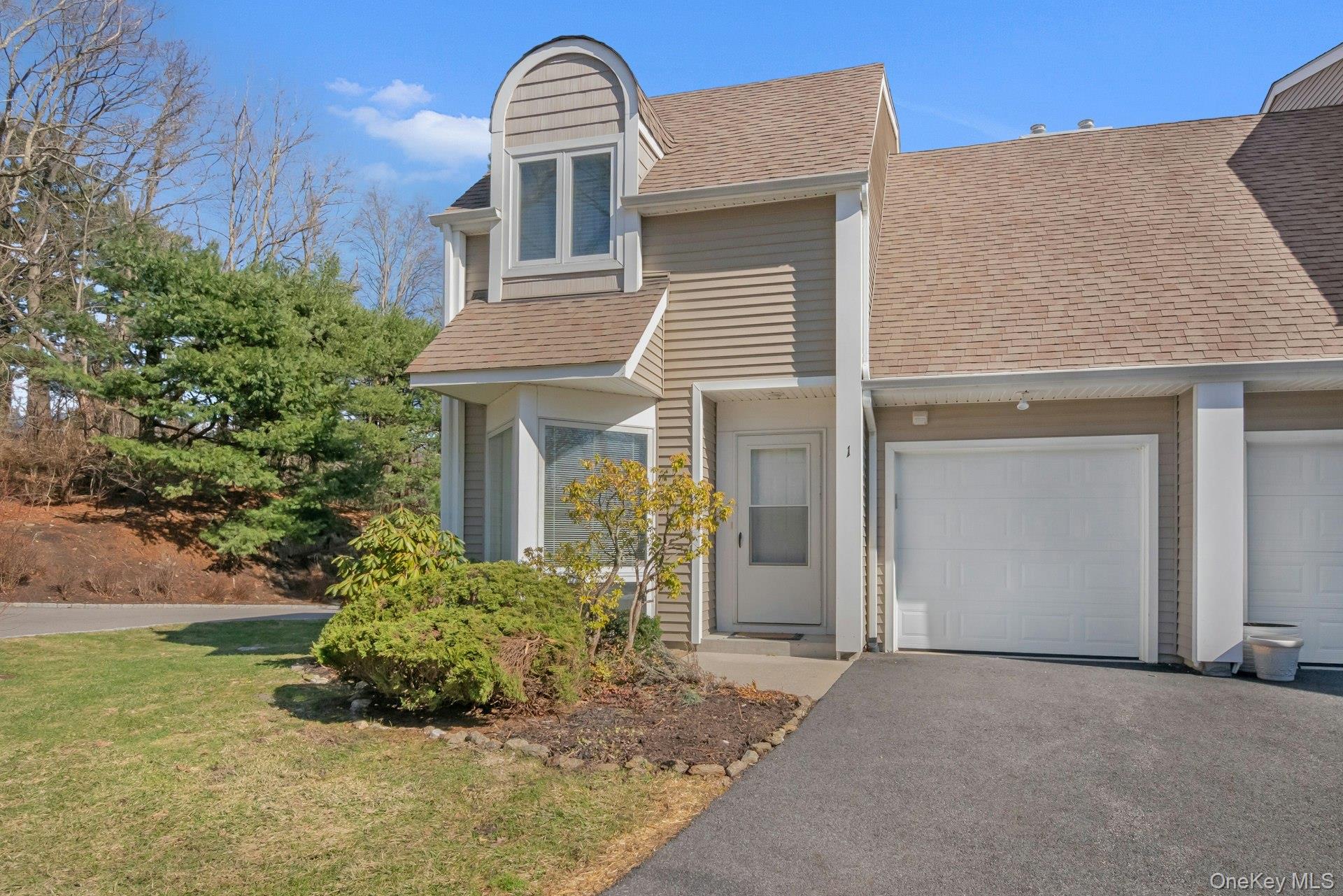 1 Spring Pond Drive # 1, Ossining, NY 10562