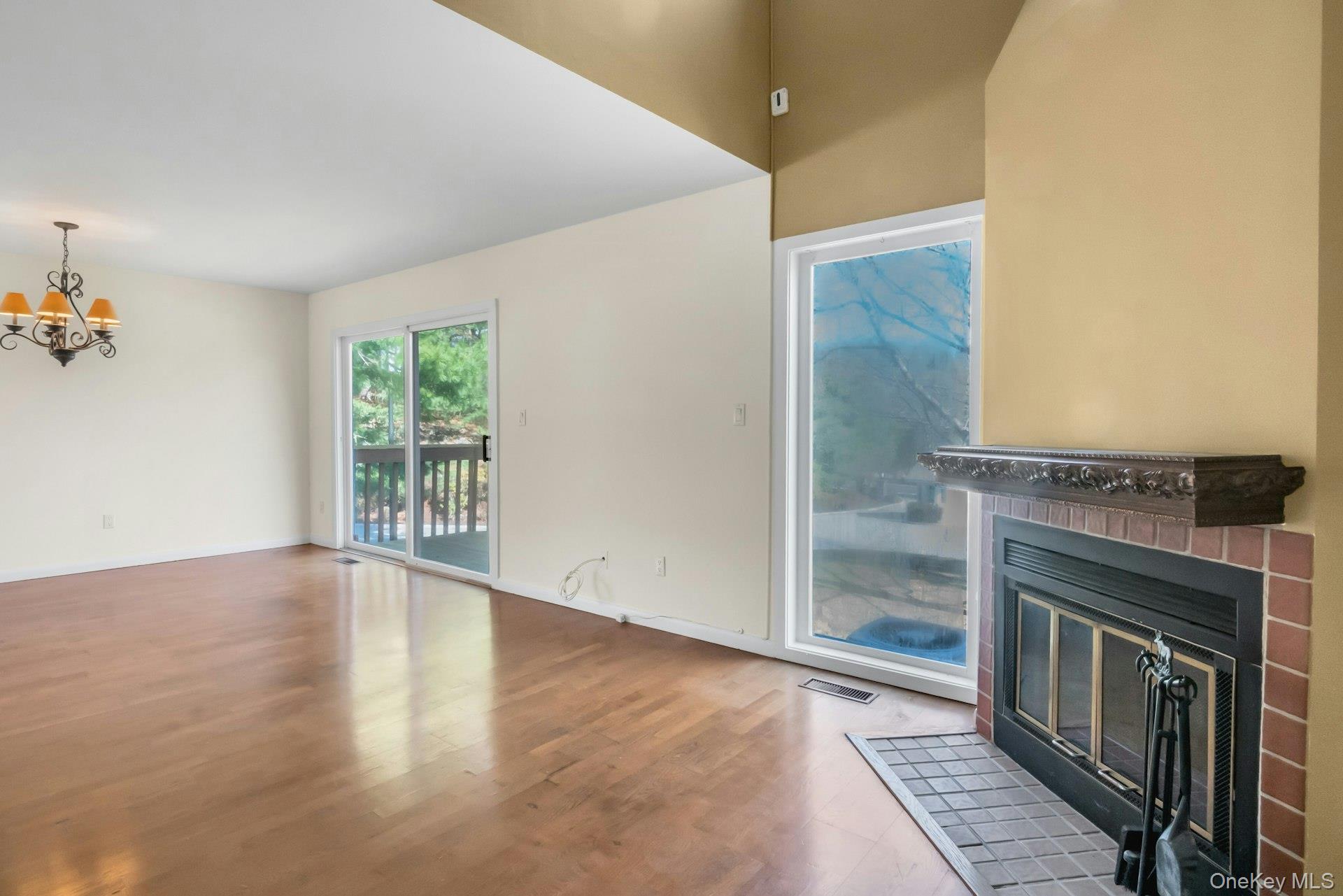 1 Spring Pond Drive # 1, Ossining, NY 10562