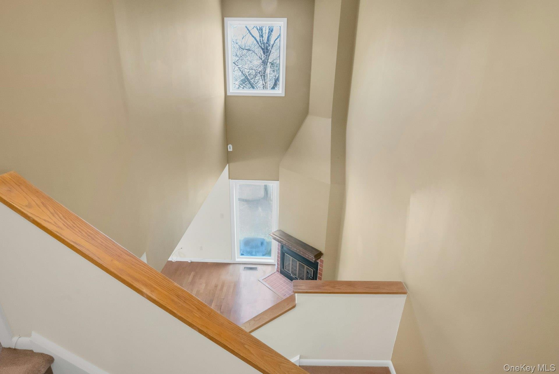 1 Spring Pond Drive # 1, Ossining, NY 10562