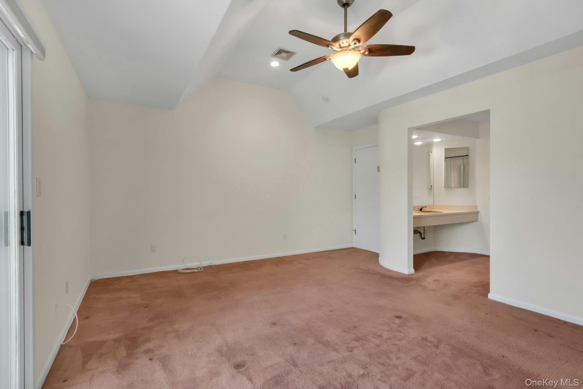 1 Spring Pond Drive # 1, Ossining, NY 10562