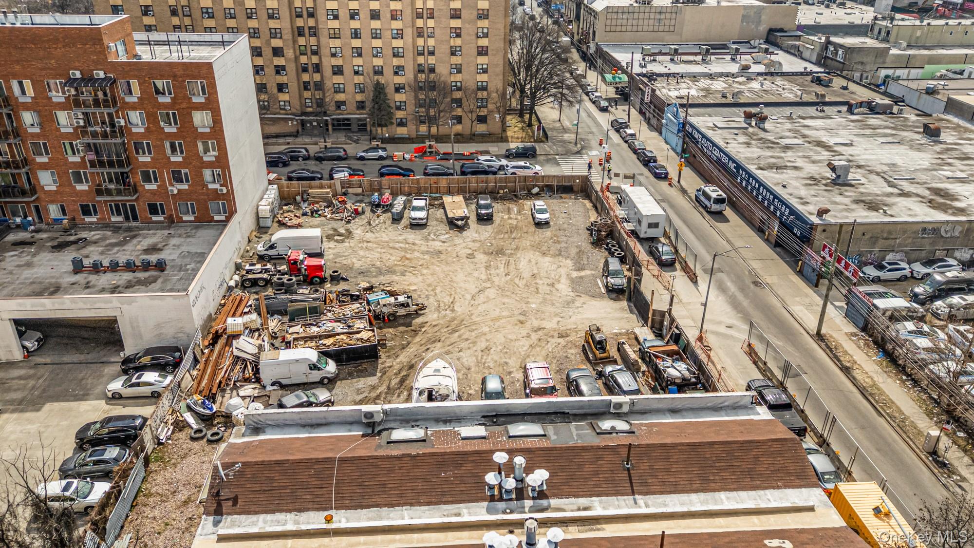 32-19 Linden Place, Flushing, NY 11354