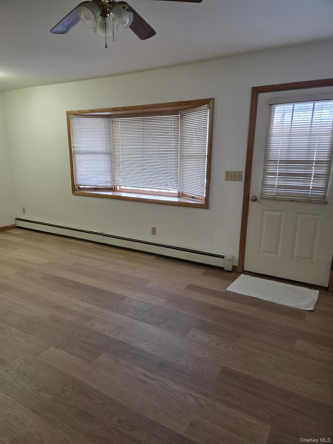 6 Honey Lane W, Miller Place, NY 11764