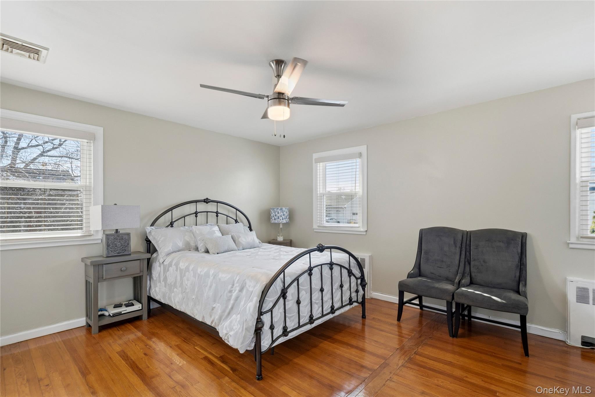 70 Forest Road, Valley Stream, NY 11581