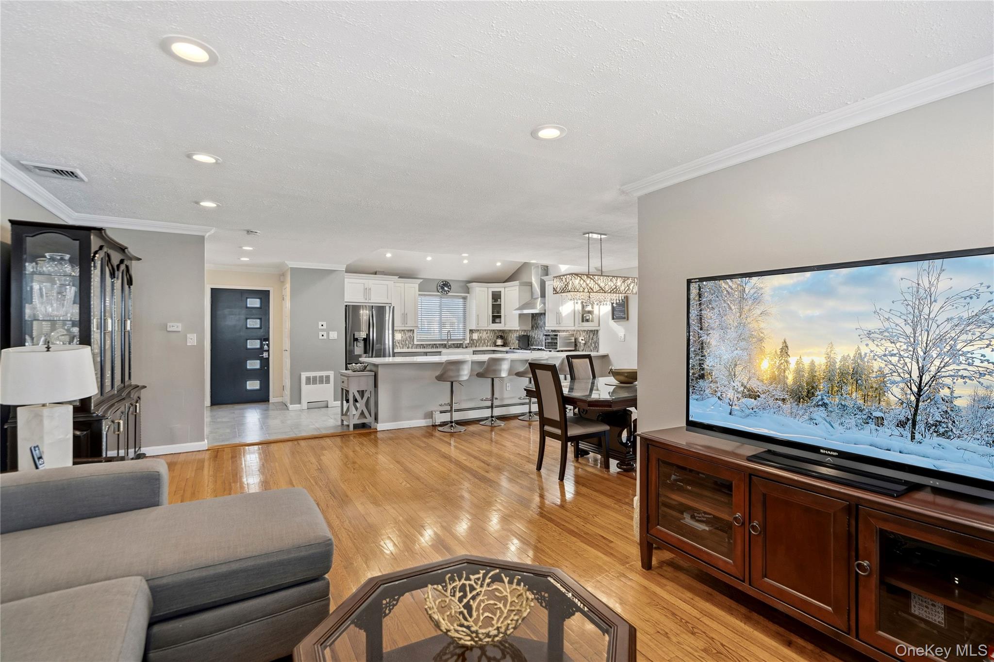 70 Forest Road, Valley Stream, NY 11581