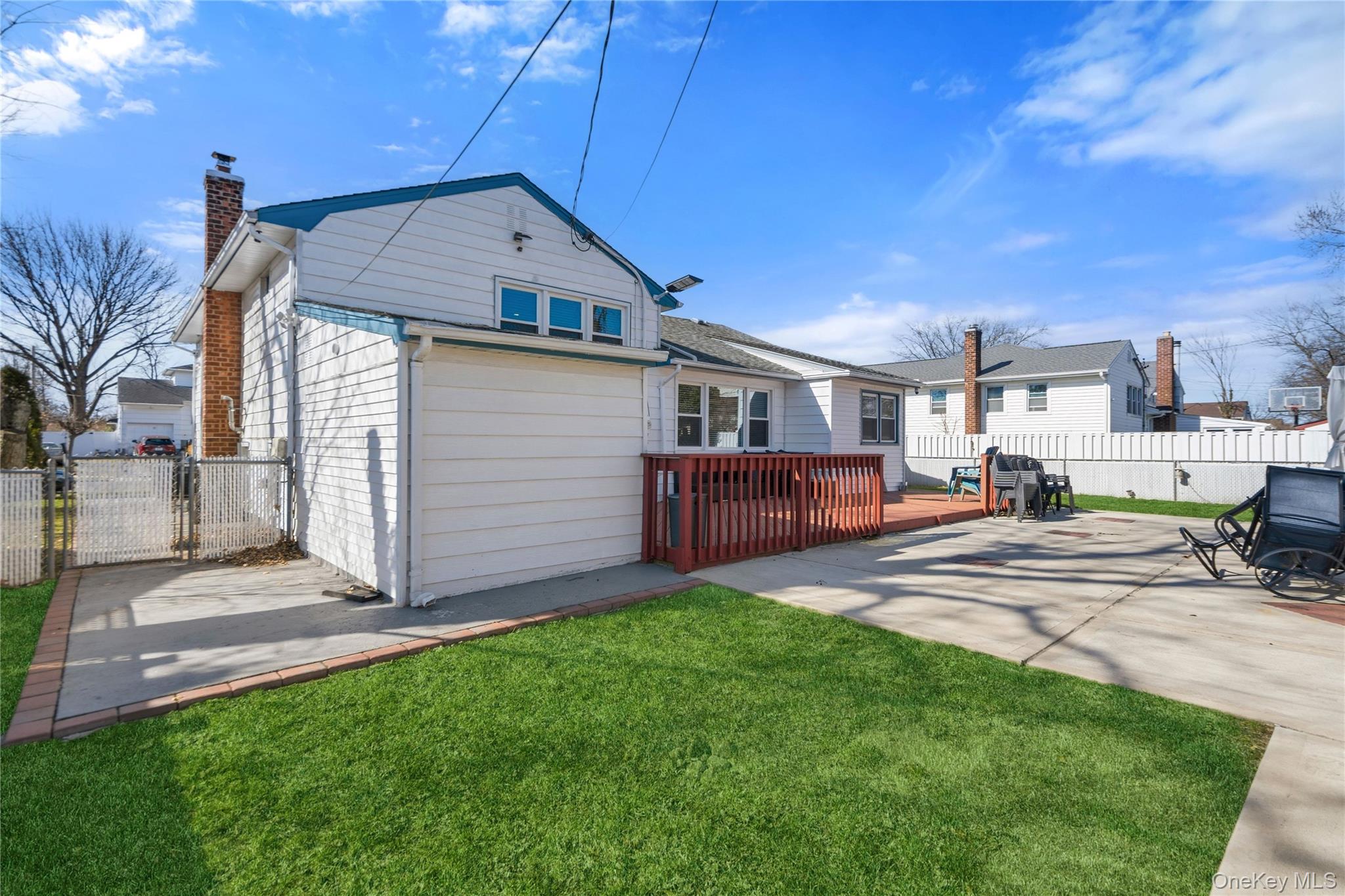 70 Forest Road, Valley Stream, NY 11581