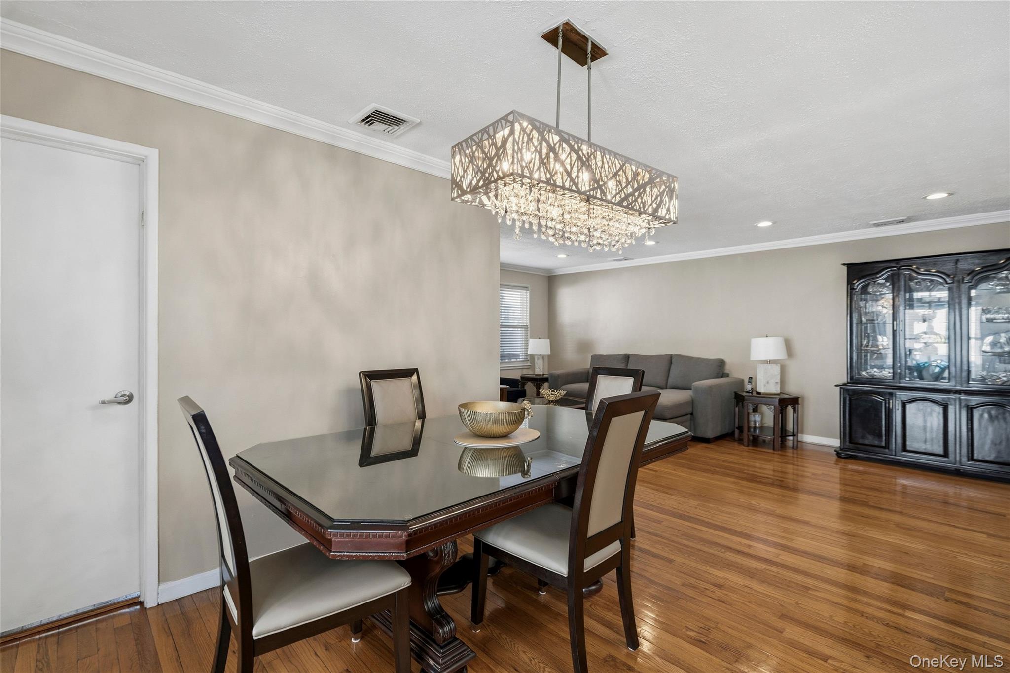 70 Forest Road, Valley Stream, NY 11581