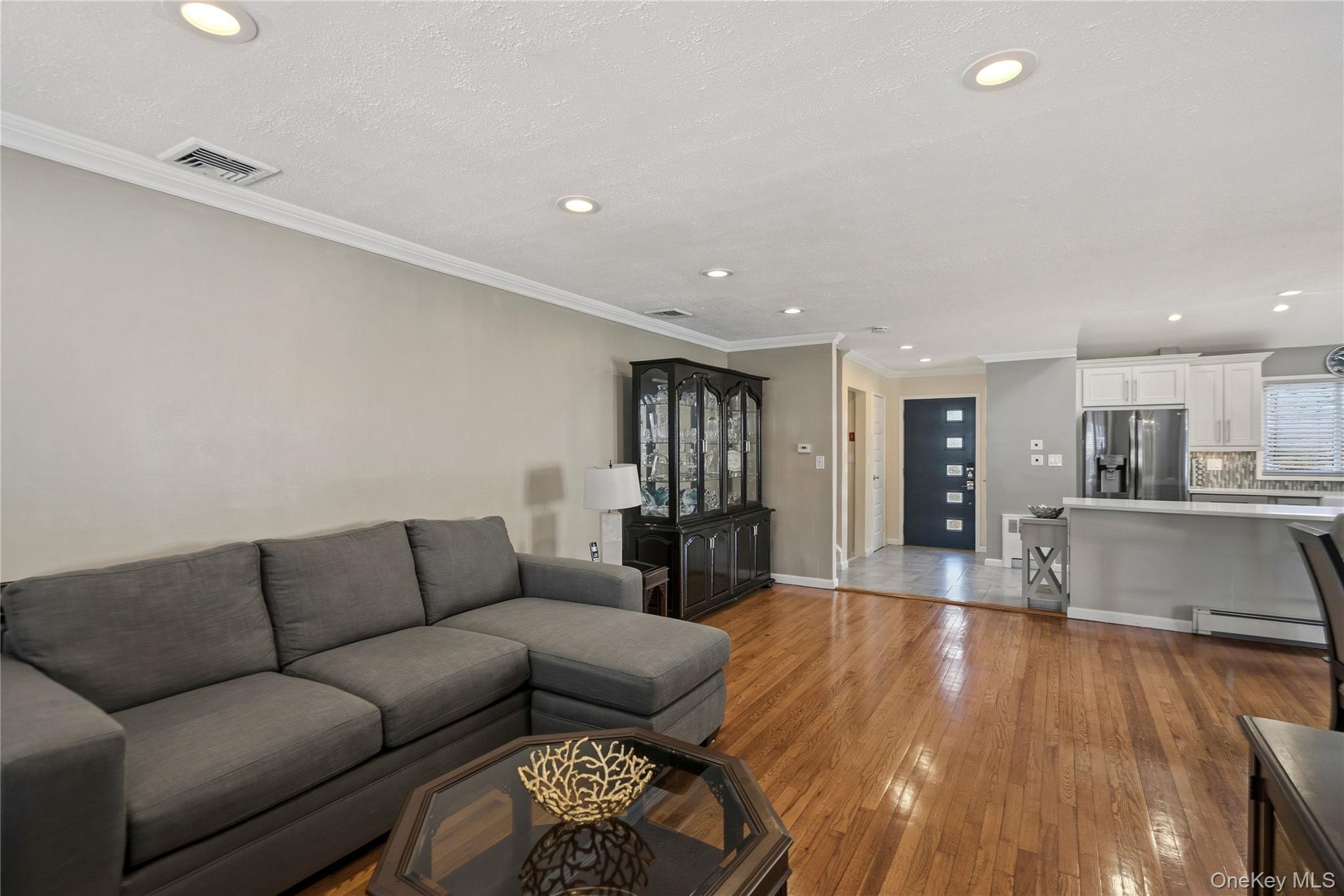 70 Forest Road, Valley Stream, NY 11581