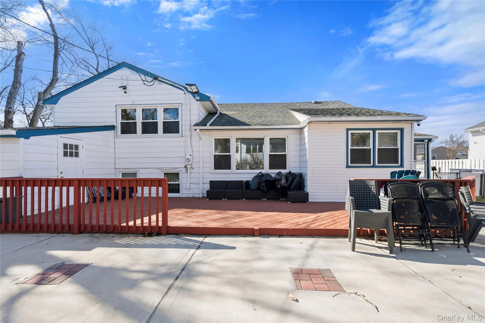 70 Forest Road, Valley Stream, NY 11581