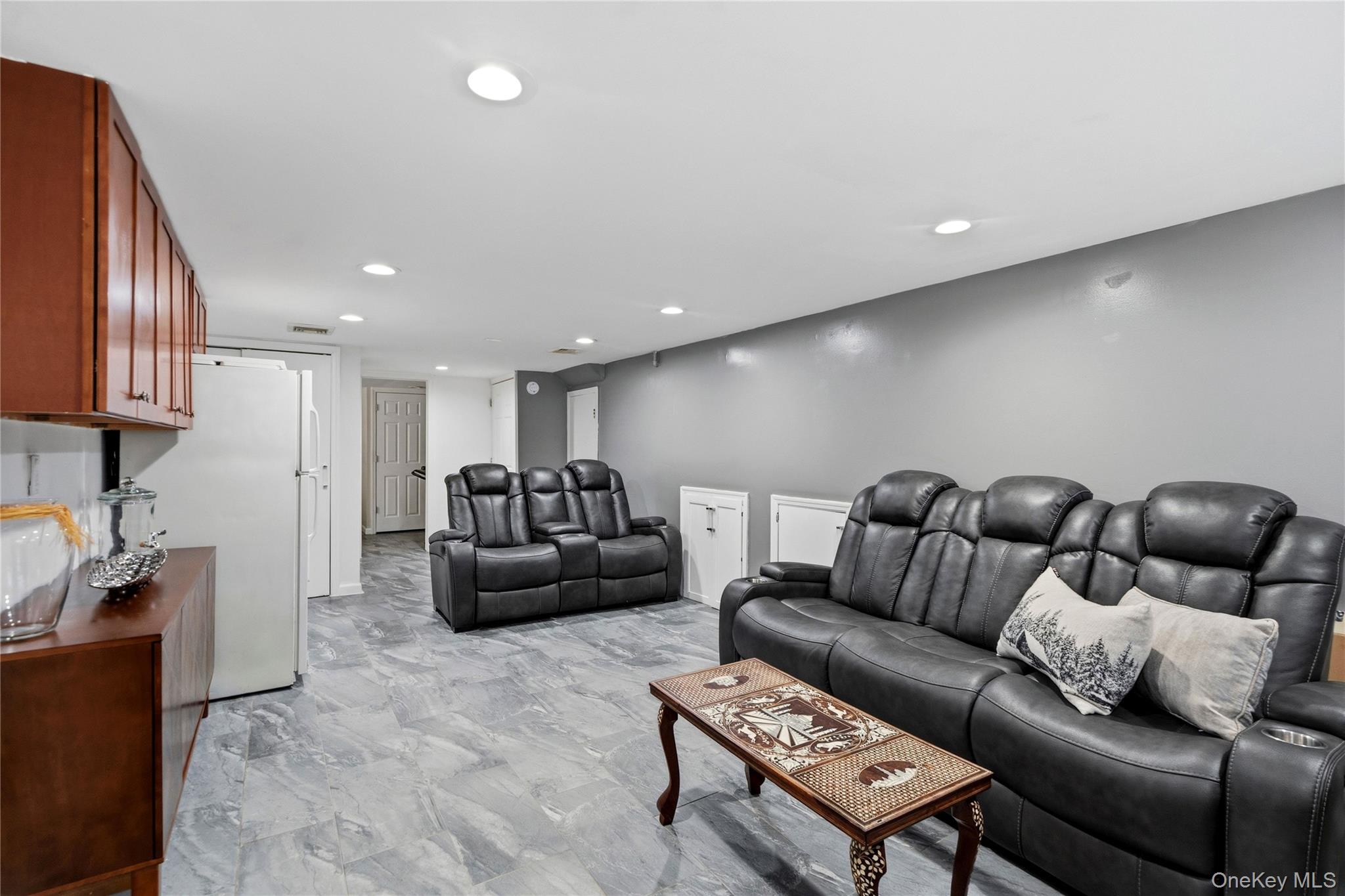 70 Forest Road, Valley Stream, NY 11581