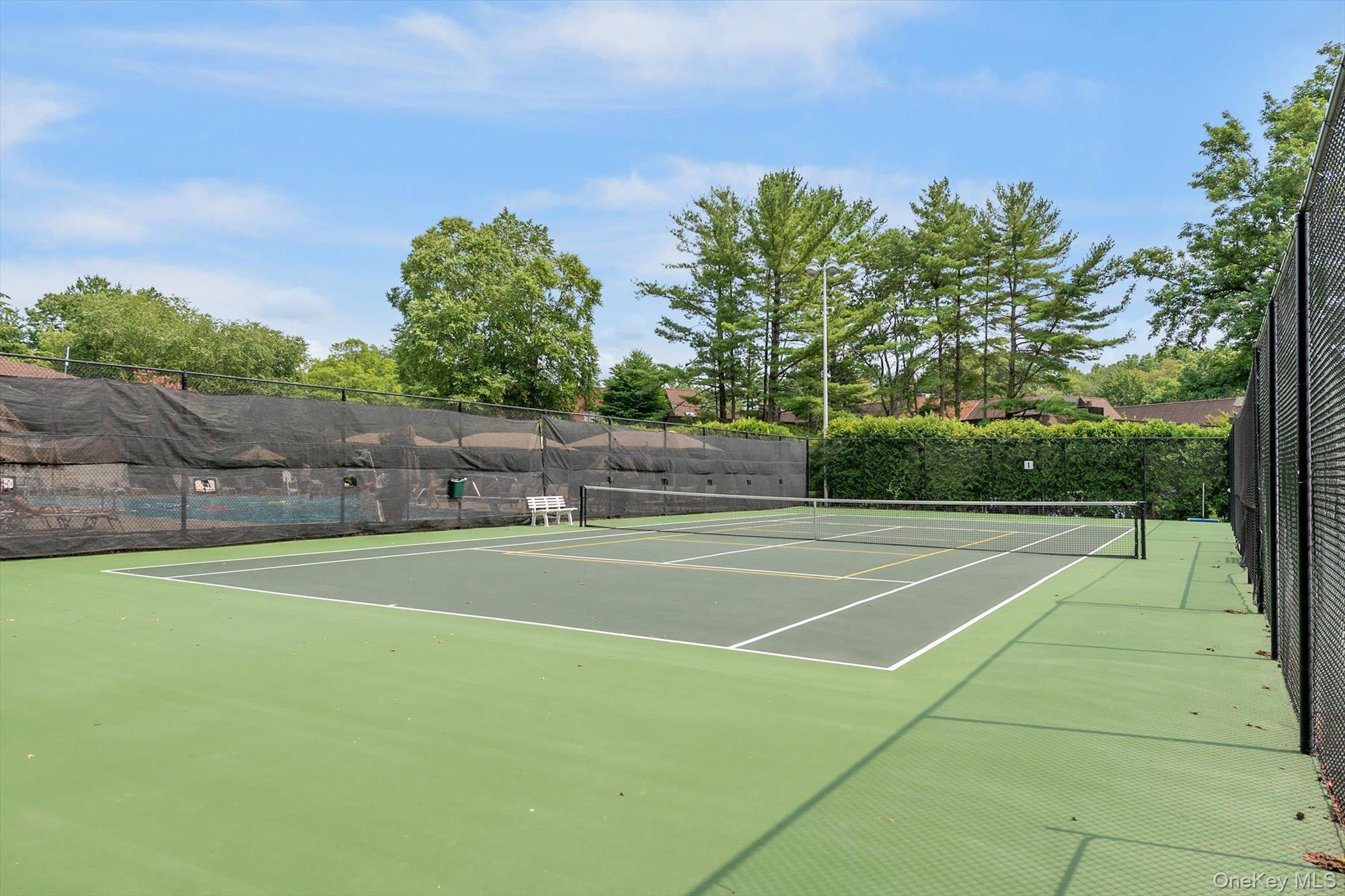 5 Fox Ridge, Roslyn, NY 11576