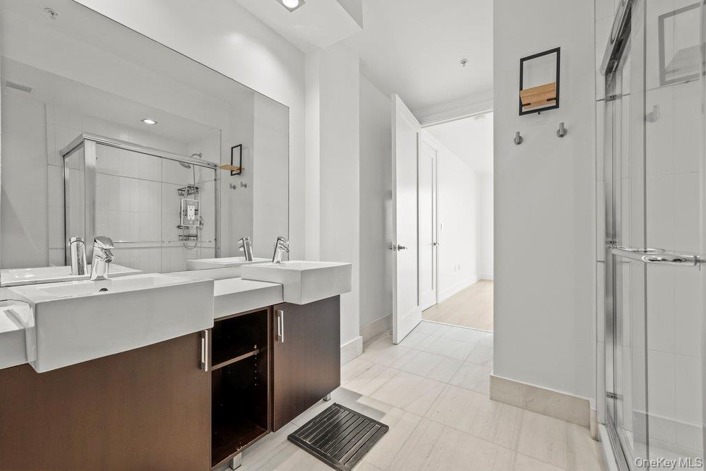 701 Ridge Hill Boulevard # 8E, Yonkers, NY 10710