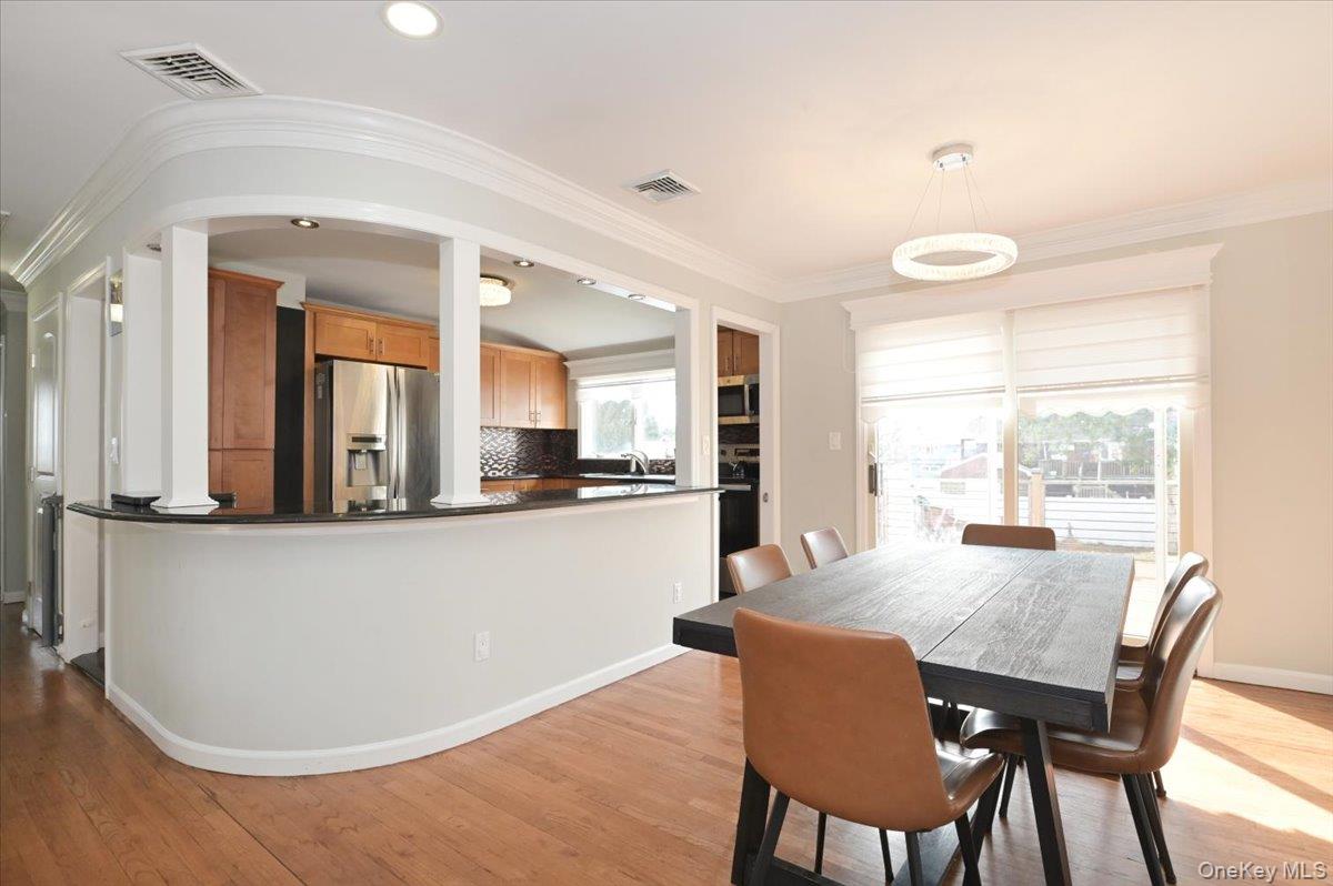 332 Sea Cliff Street, Islip Terrace, NY 11752