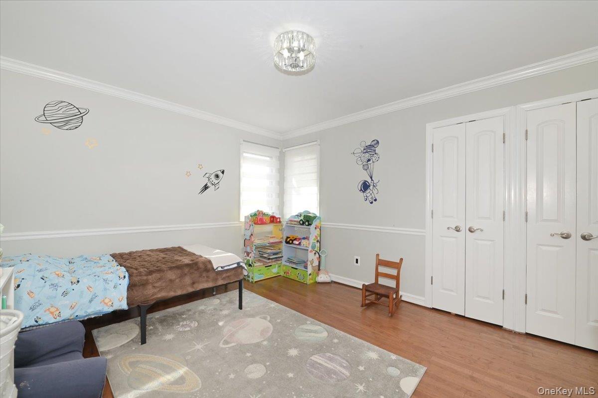 332 Sea Cliff Street, Islip Terrace, NY 11752