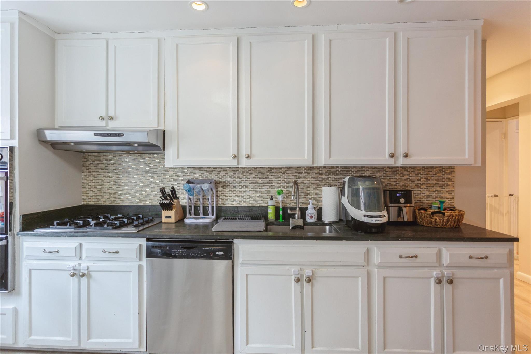 740 E Broadway # 4D, Long Beach, NY 11561