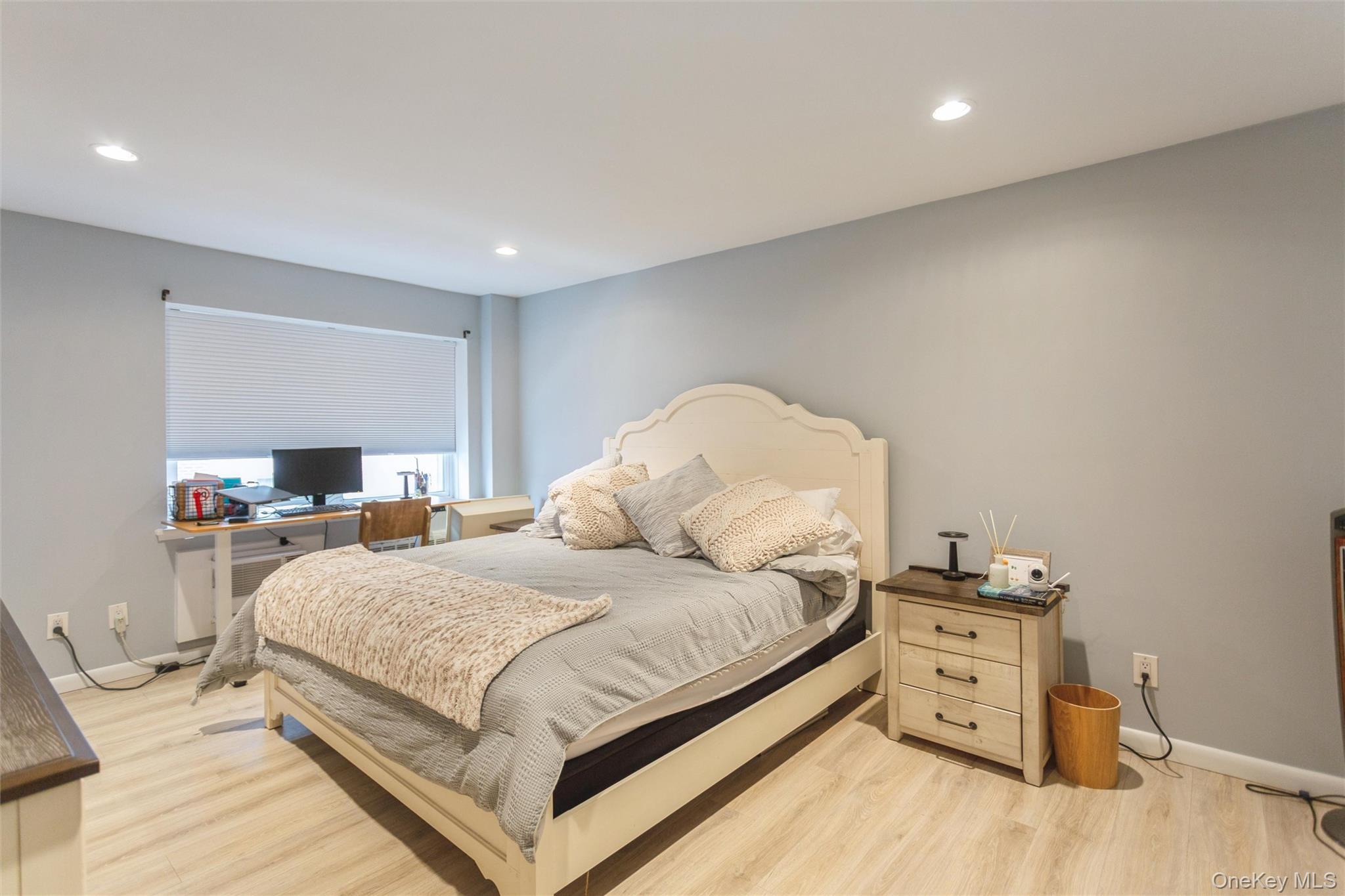 740 E Broadway # 4D, Long Beach, NY 11561