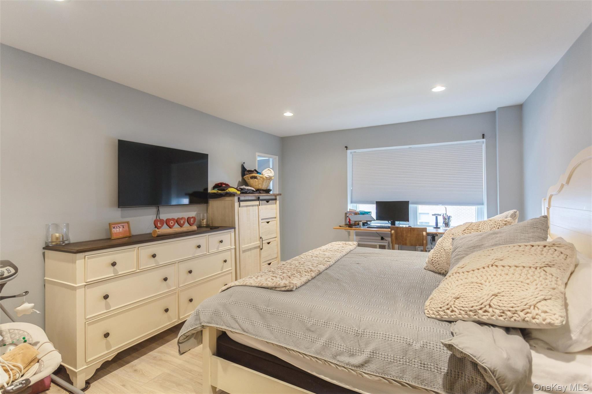 740 E Broadway # 4D, Long Beach, NY 11561