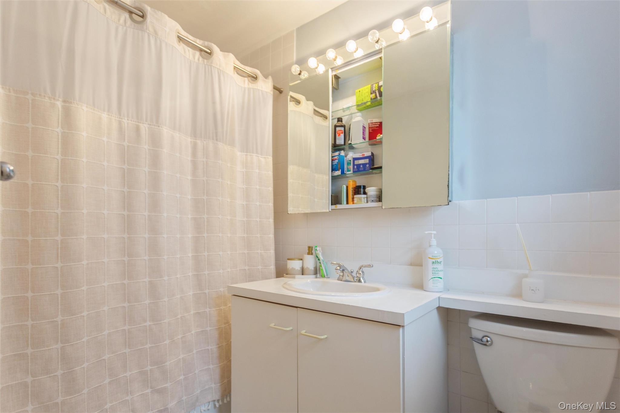 740 E Broadway # 4D, Long Beach, NY 11561