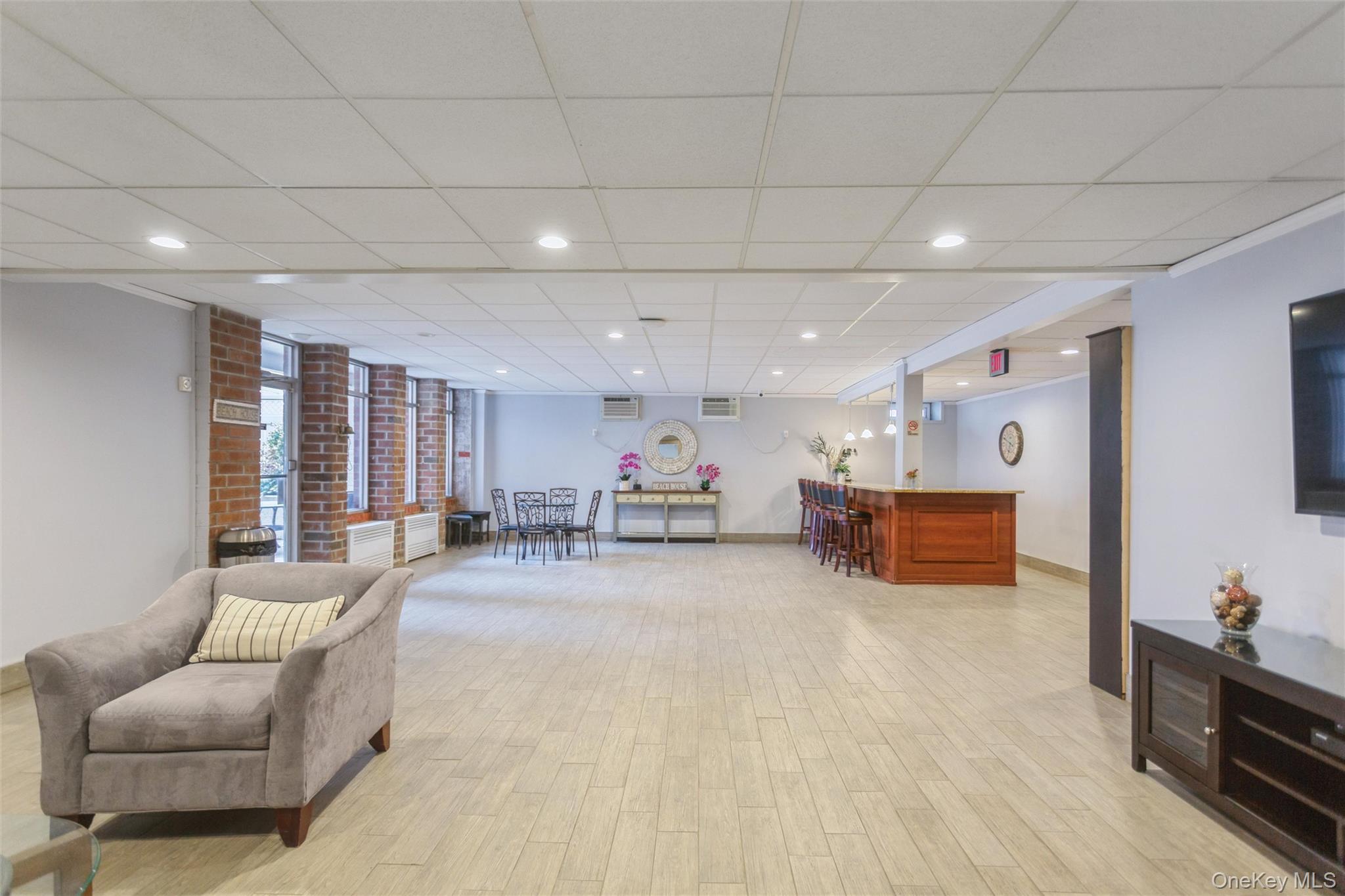 740 E Broadway # 4D, Long Beach, NY 11561