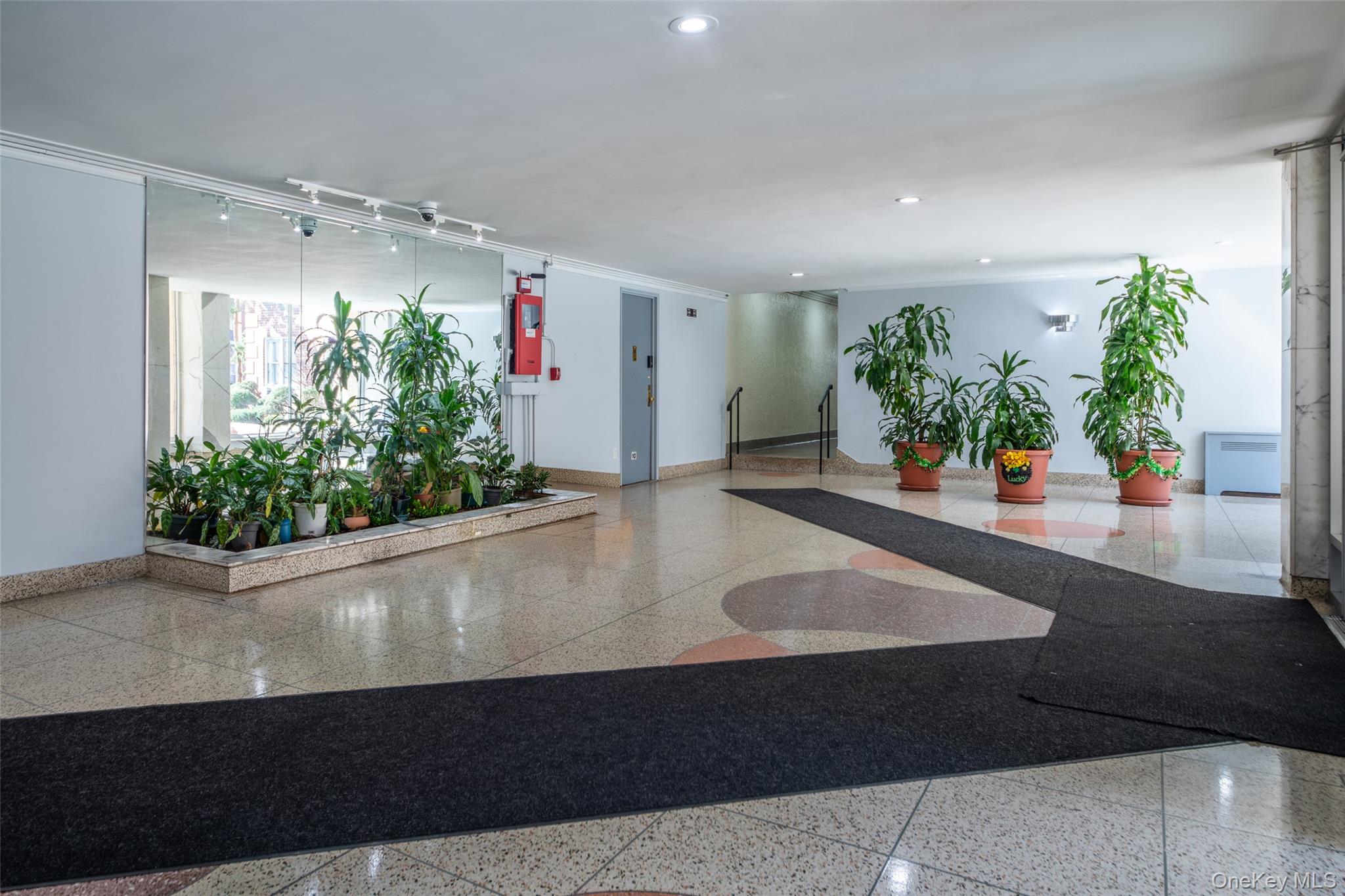 4 Sadore Lane # 5J, Yonkers, NY 10710