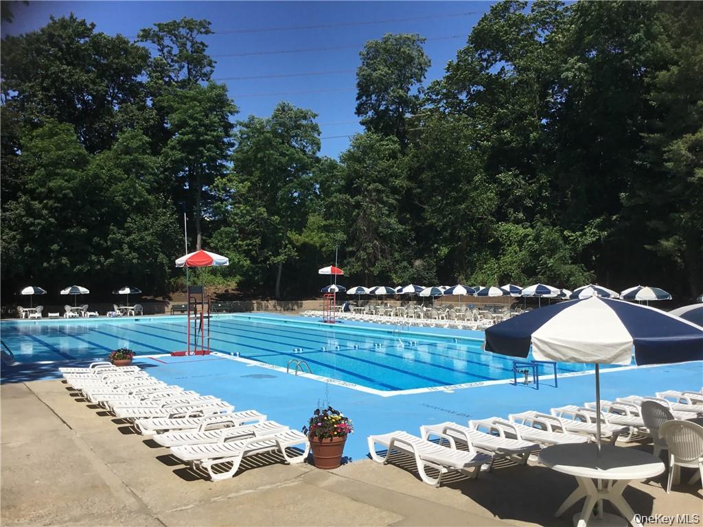 4 Sadore Lane # 5J, Yonkers, NY 10710