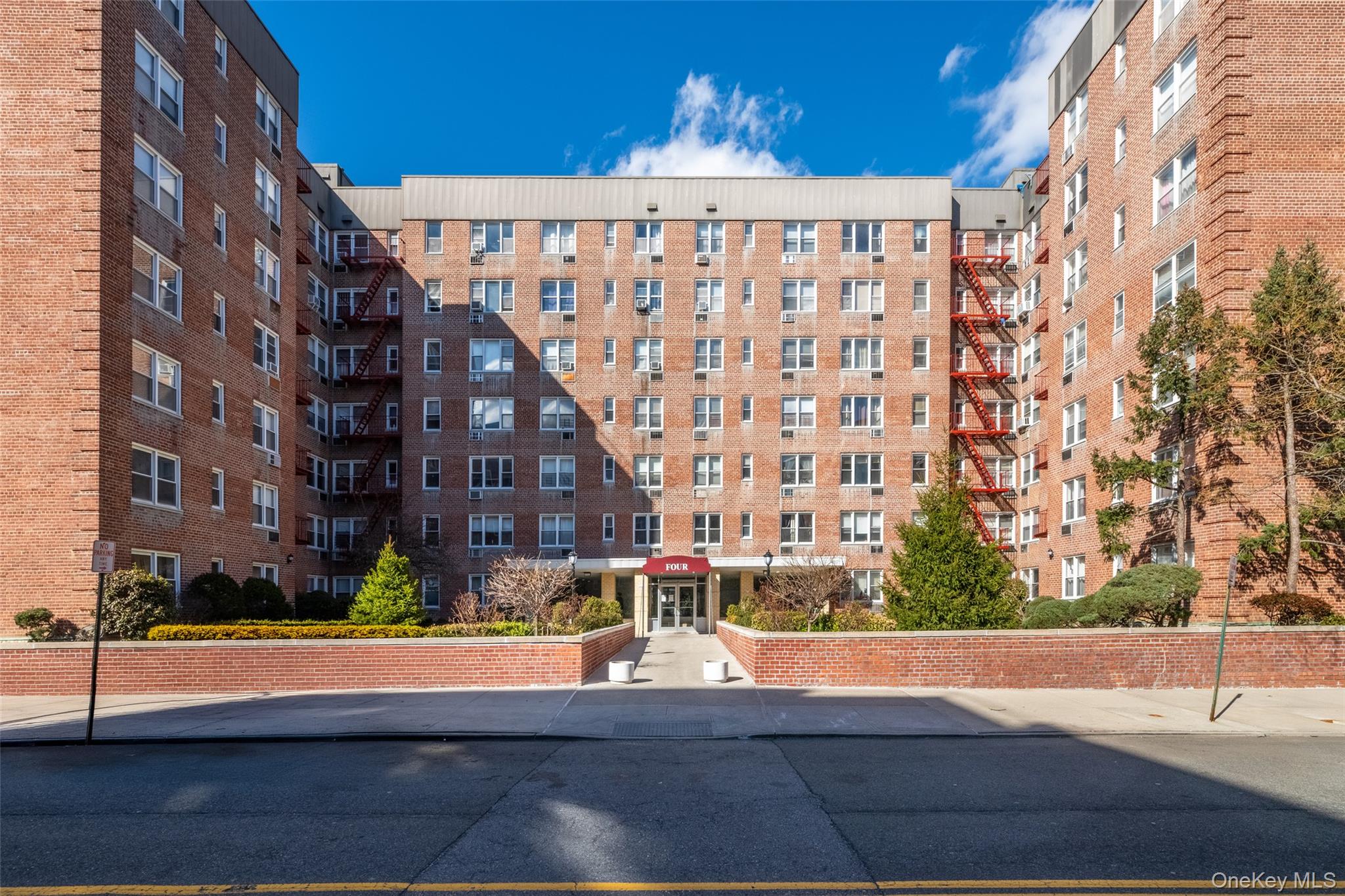 4 Sadore Lane # 5J, Yonkers, NY 10710