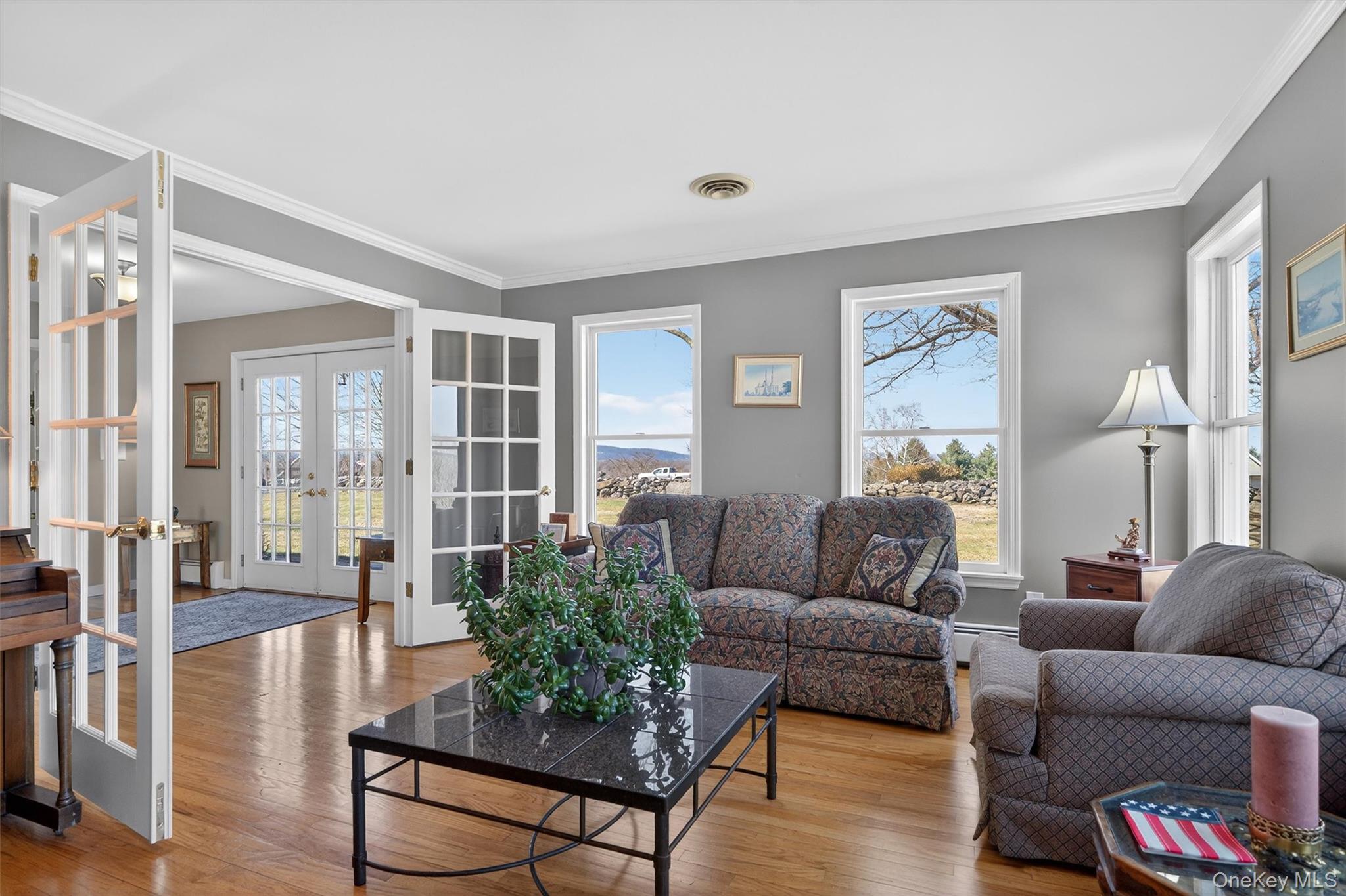 18 Almond Tree Lane, Warwick, NY 10990