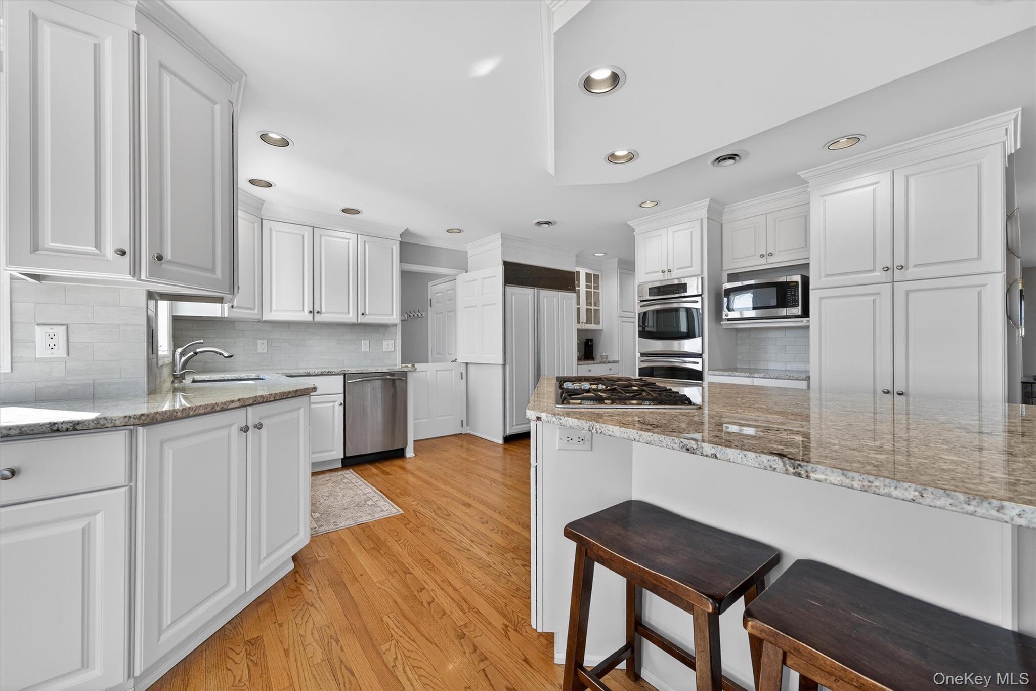 18 Almond Tree Lane, Warwick, NY 10990