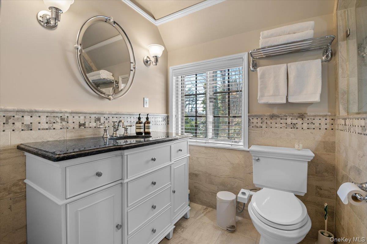 12 Hampton Road, Port Washington, NY 11050