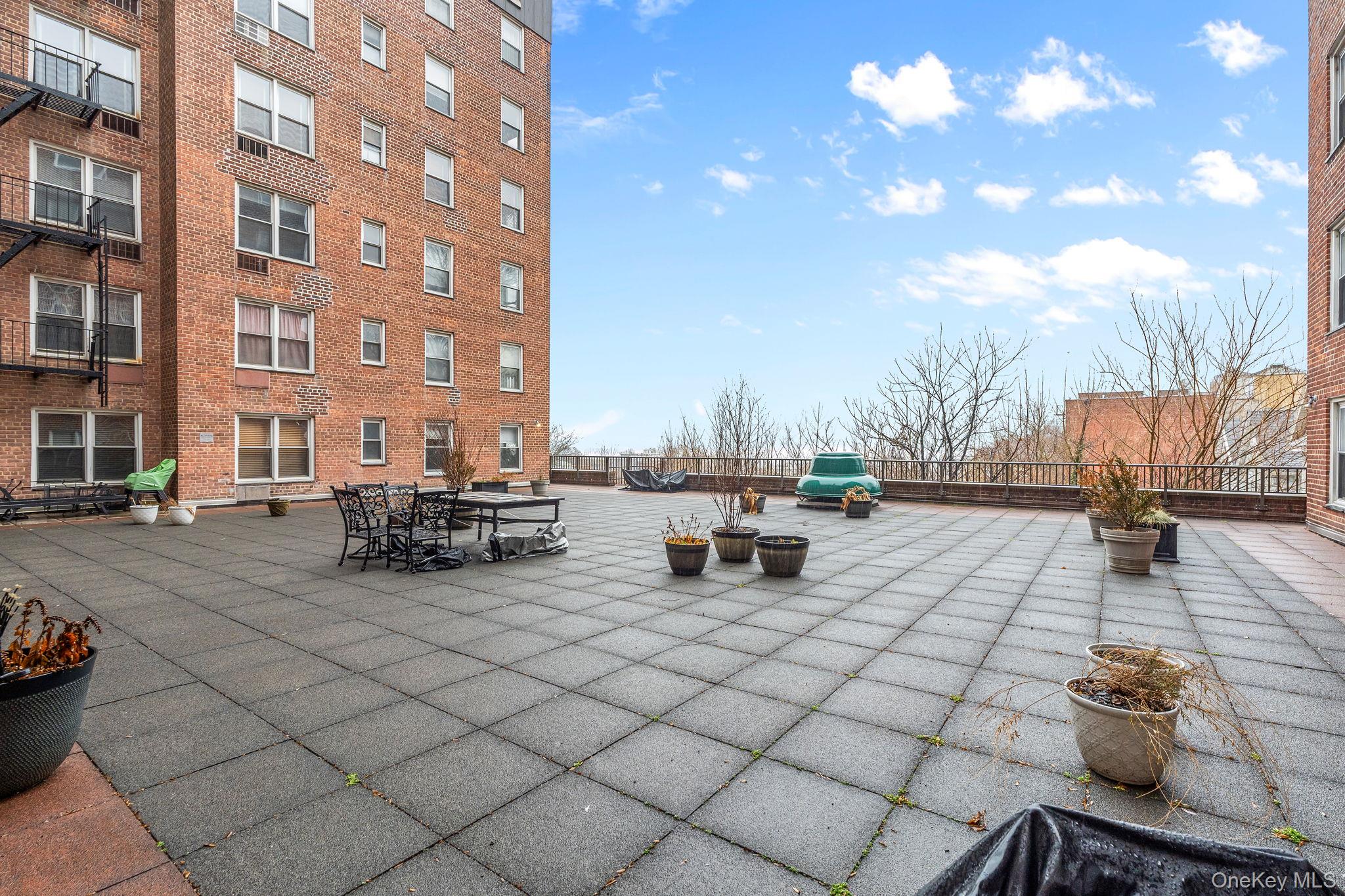 50 Fort Place # A6A, Staten Island, NY 10301