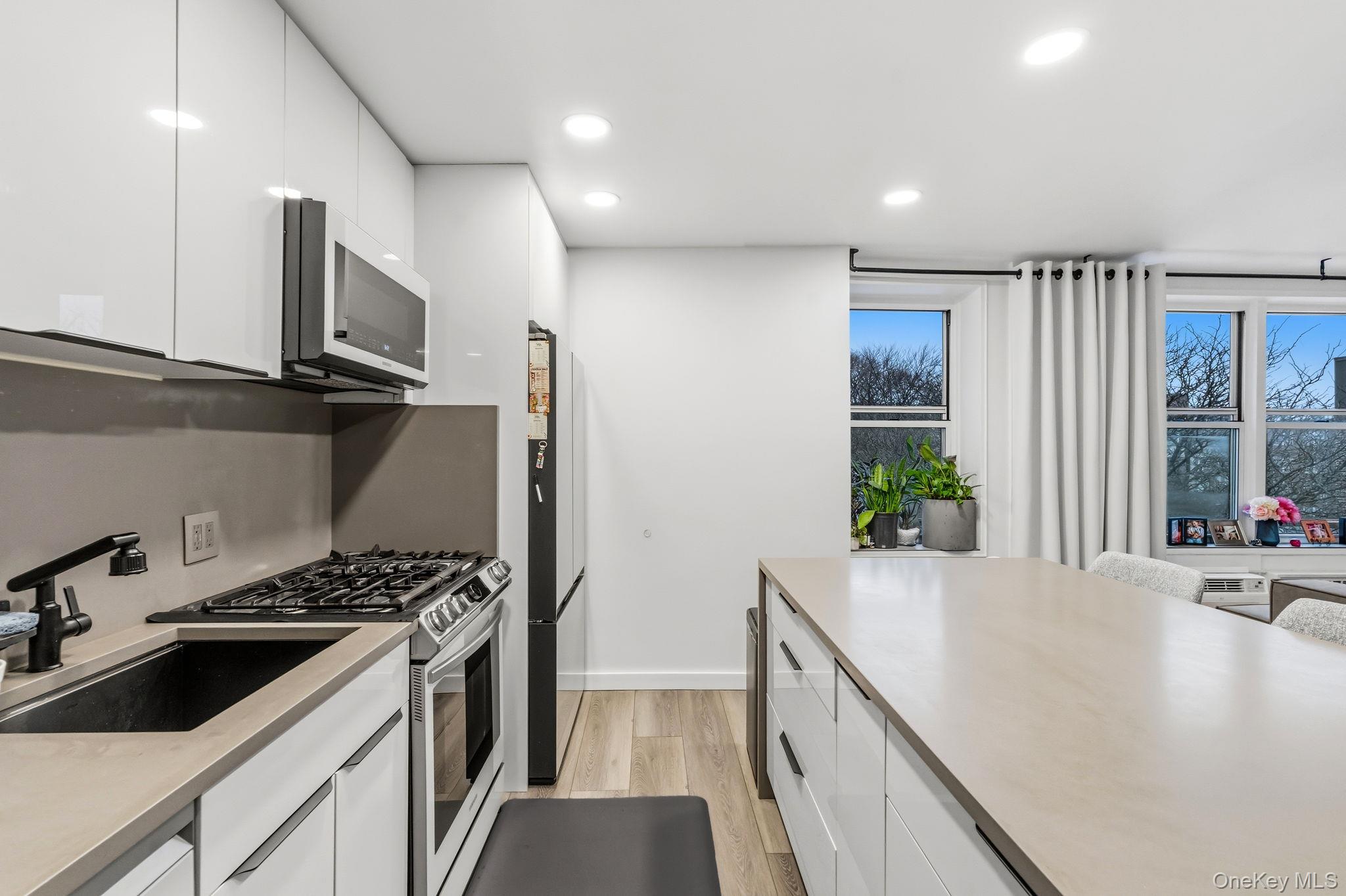 50 Fort Place # A6A, Staten Island, NY 10301