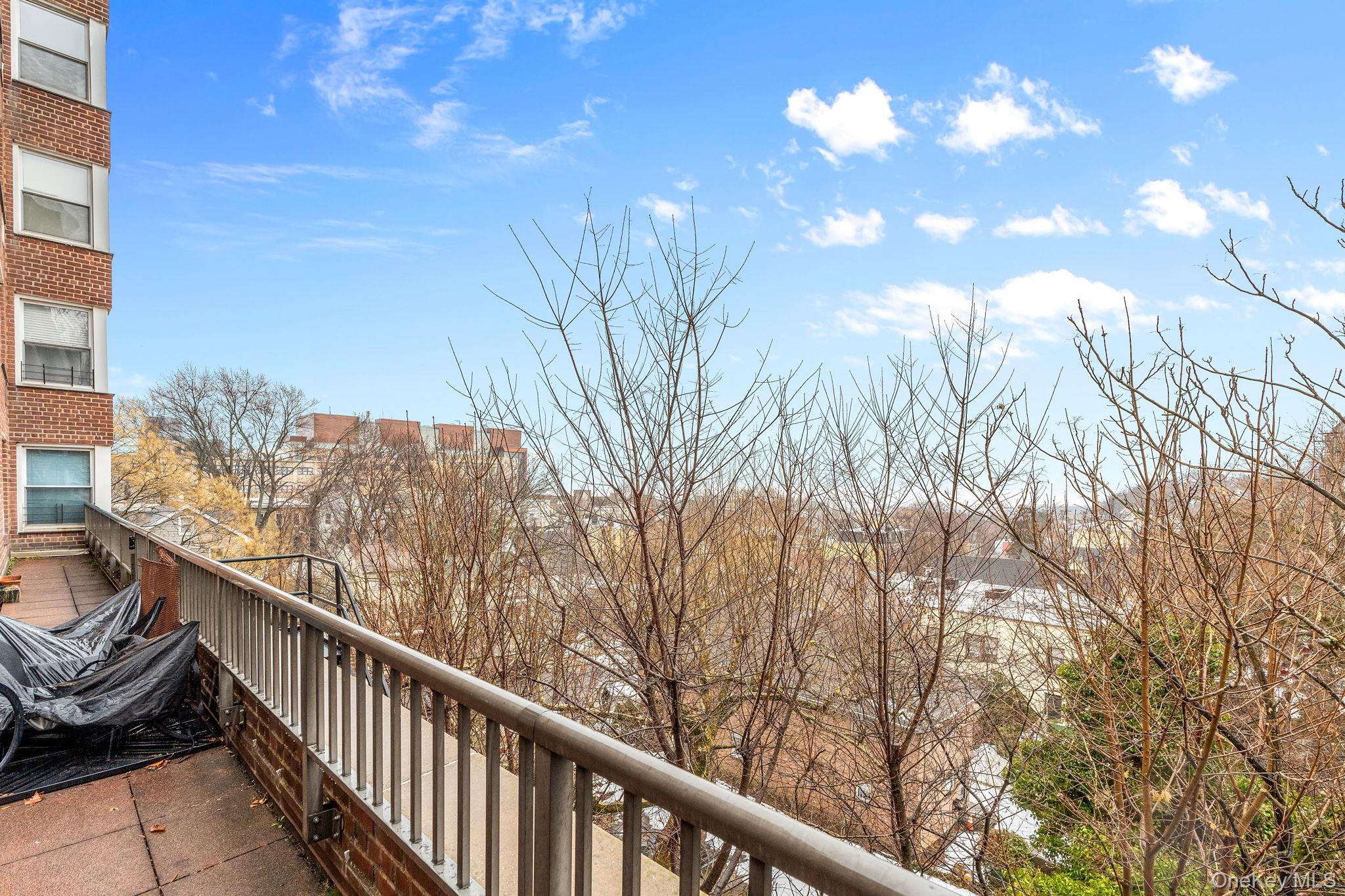 50 Fort Place # A6A, Staten Island, NY 10301