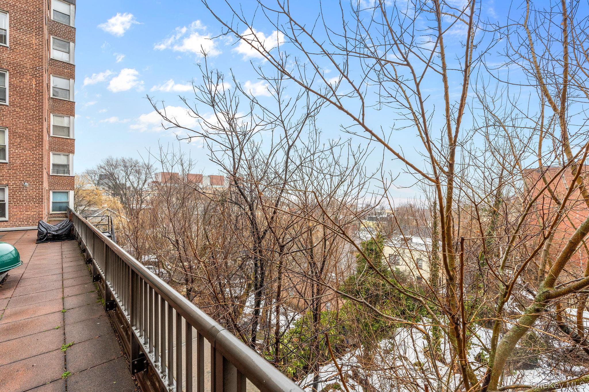 50 Fort Place # A6A, Staten Island, NY 10301