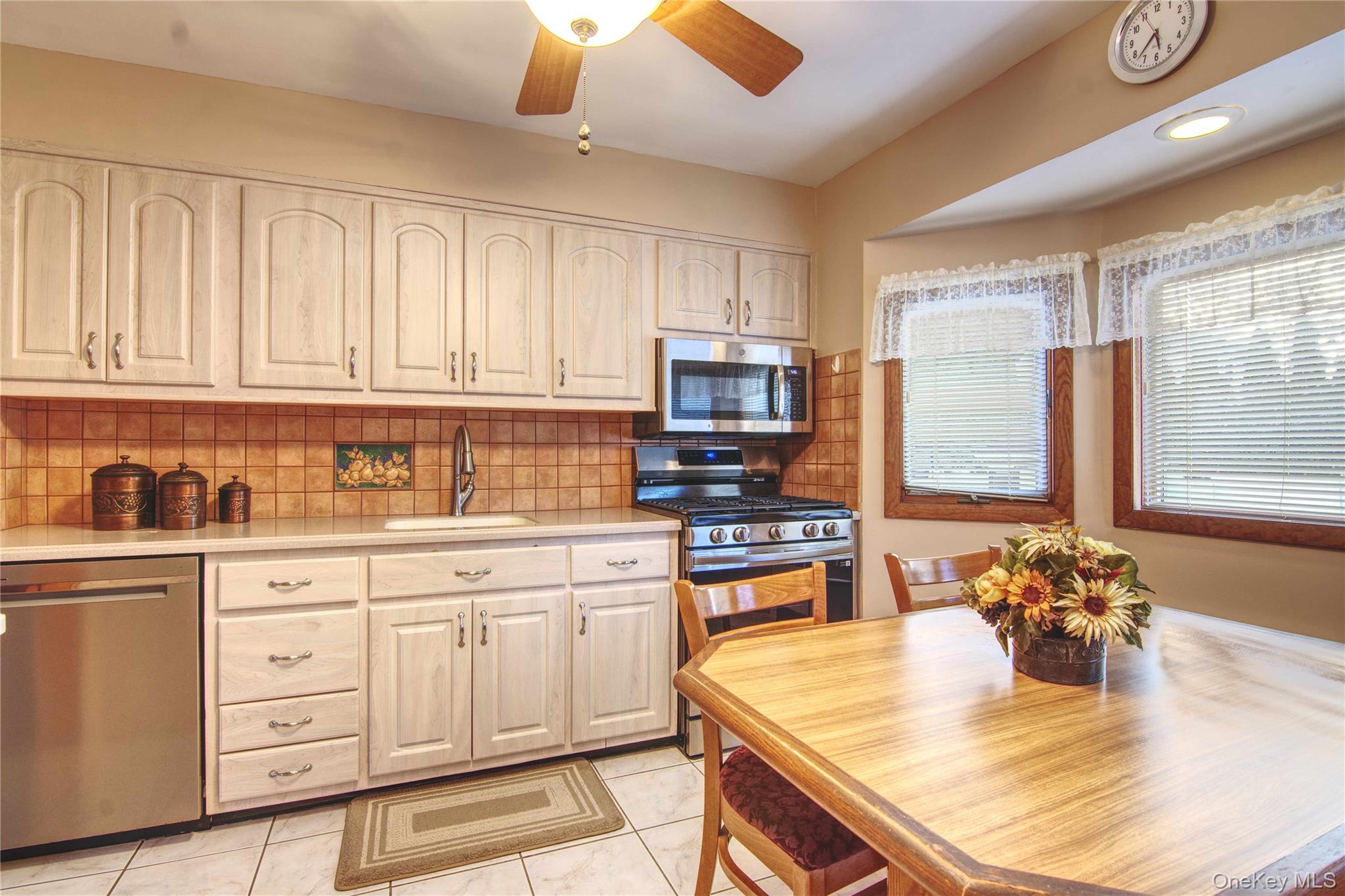 146 East Drive, Massapequa, NY 11758