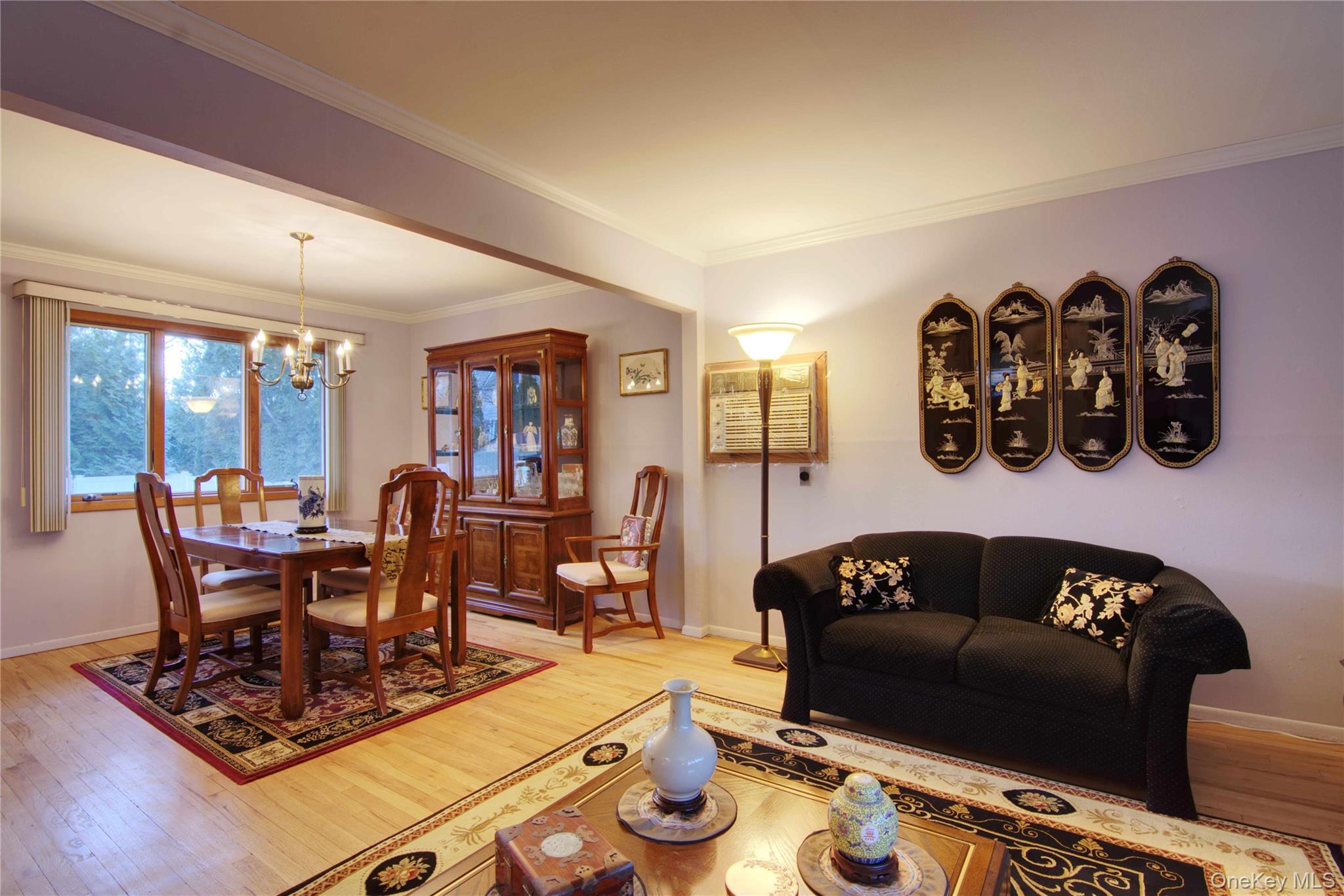 146 East Drive, Massapequa, NY 11758